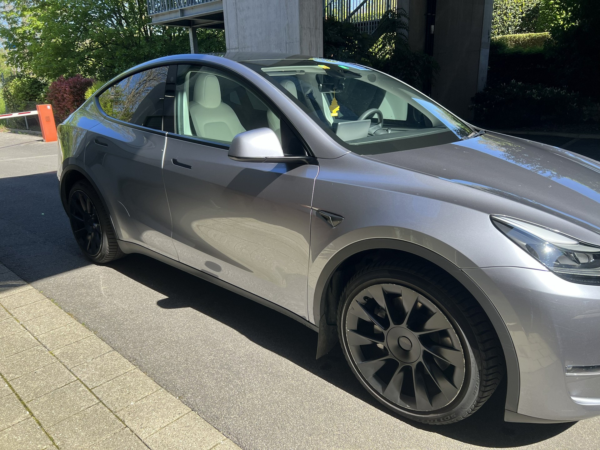 TESLA Long Range D-image-1