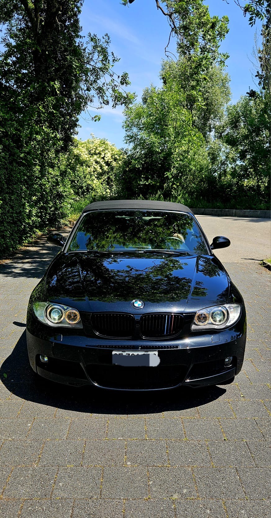 BMW 120i-image-12