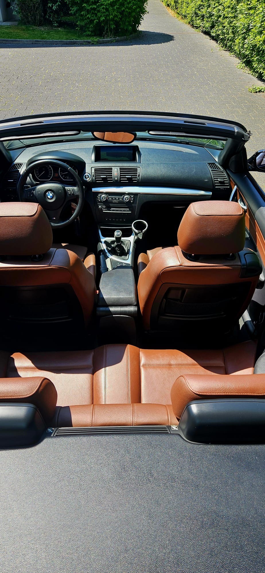 BMW 120i-image-7