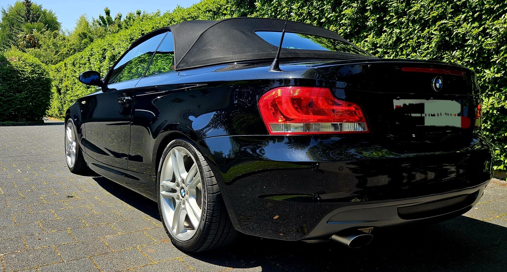 BMW 120i-image-17