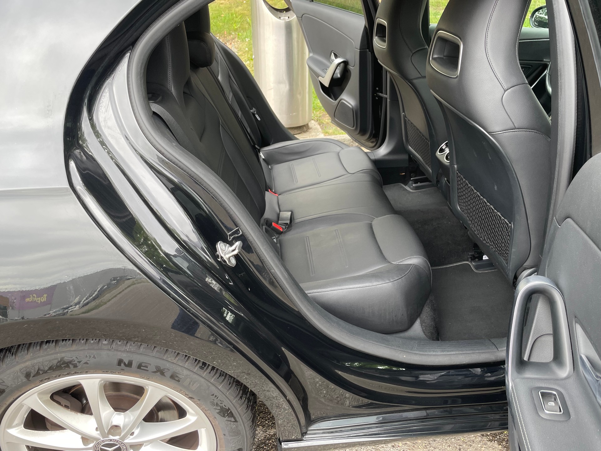 MERCEDES-BENZ A 180 Style 7G-DCT-image-9