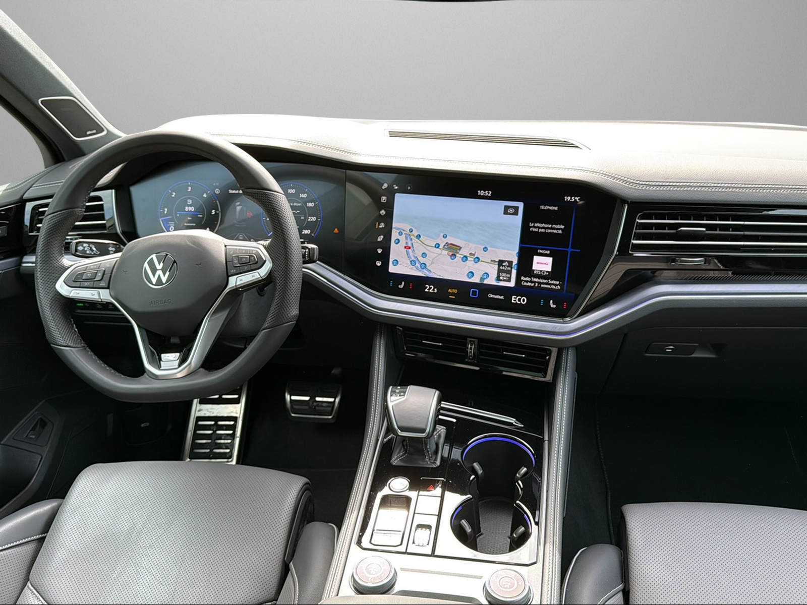 VW Touareg 3.0 TDI R-Line Tiptronic-image-9