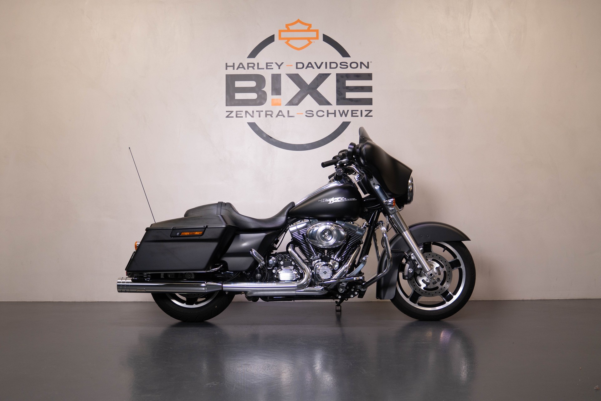 HARLEY-DAVIDSON FLHX Street Glide 103 ABS