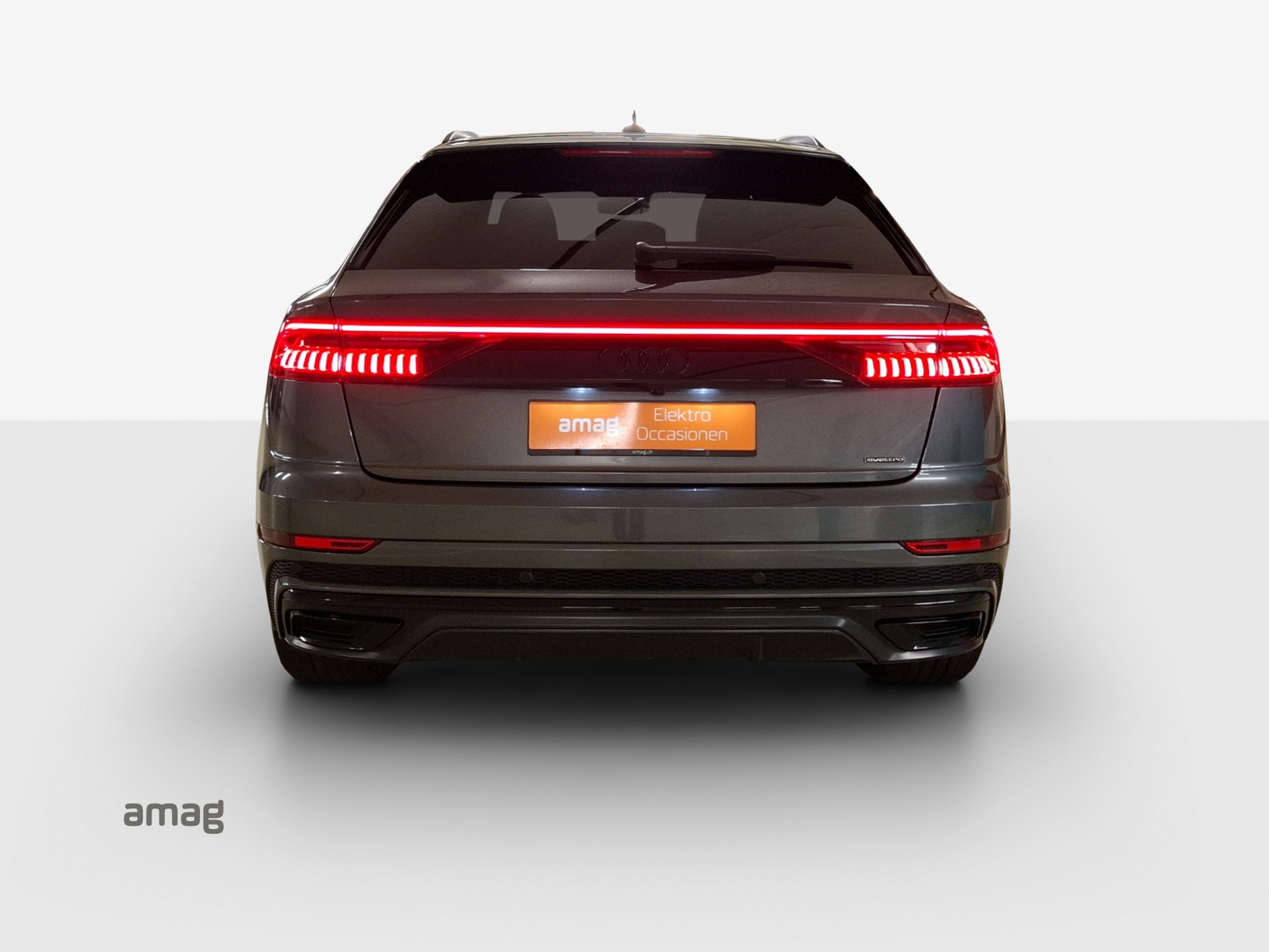 AUDI Q8 55 TFSI e Black Edition quattro PHEV tiptronic-image-3