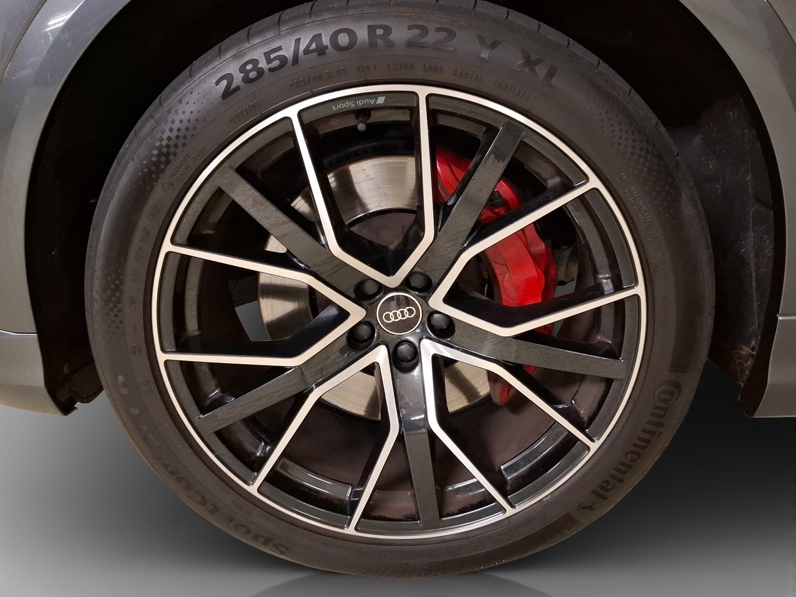 AUDI Q8 55 TFSI e Black Edition quattro PHEV tiptronic-image-13