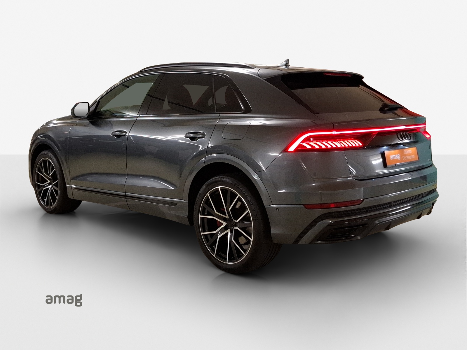 AUDI Q8 55 TFSI e Black Edition quattro PHEV tiptronic-image-2