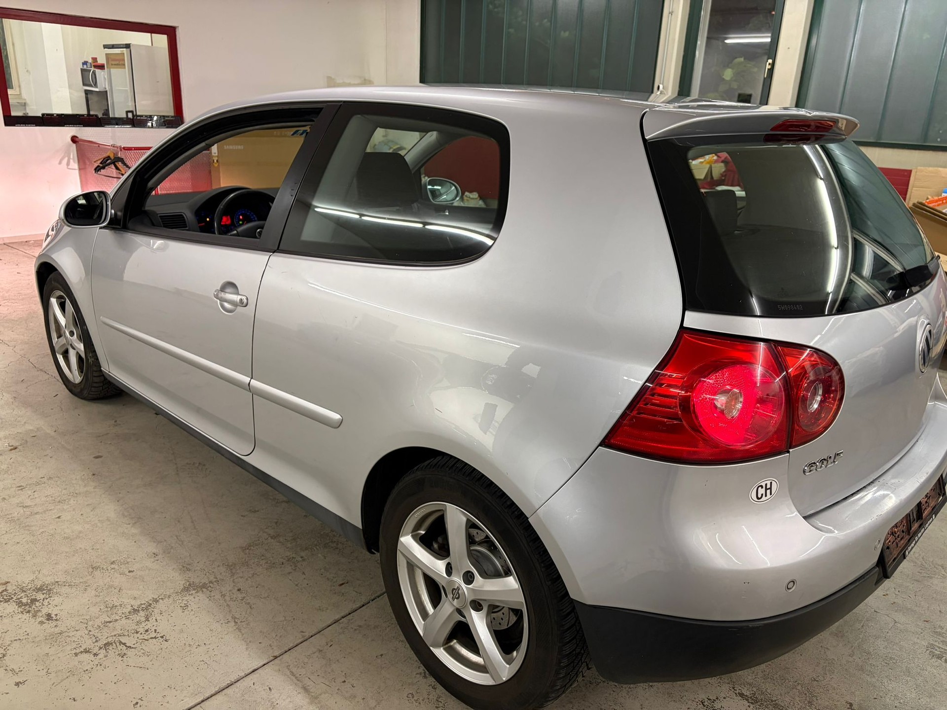 VW GOLF-image-3