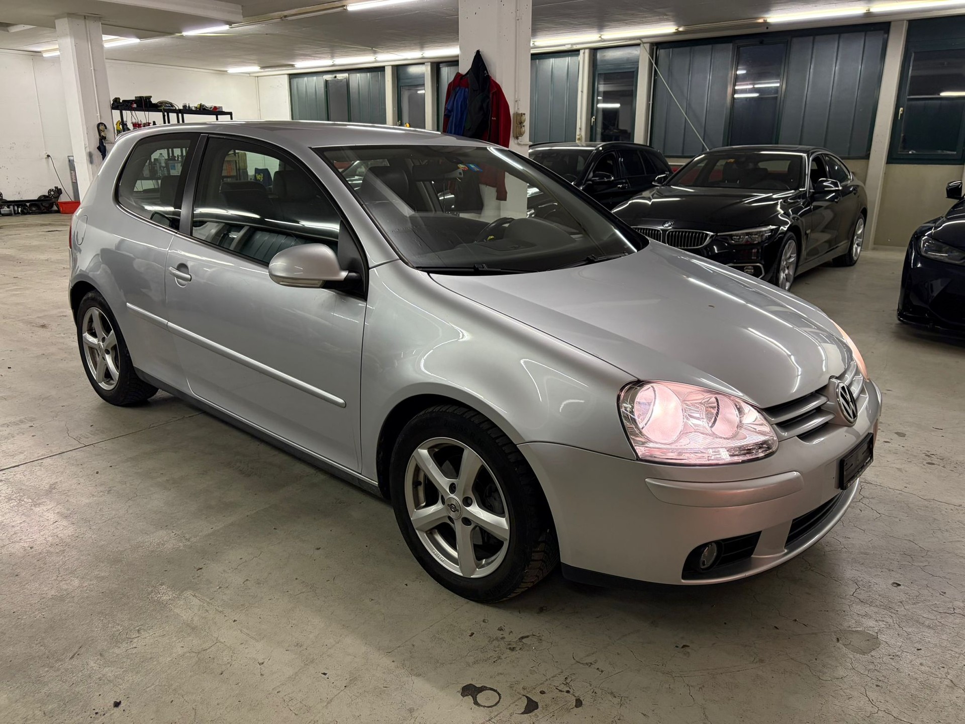 VW GOLF-image-0