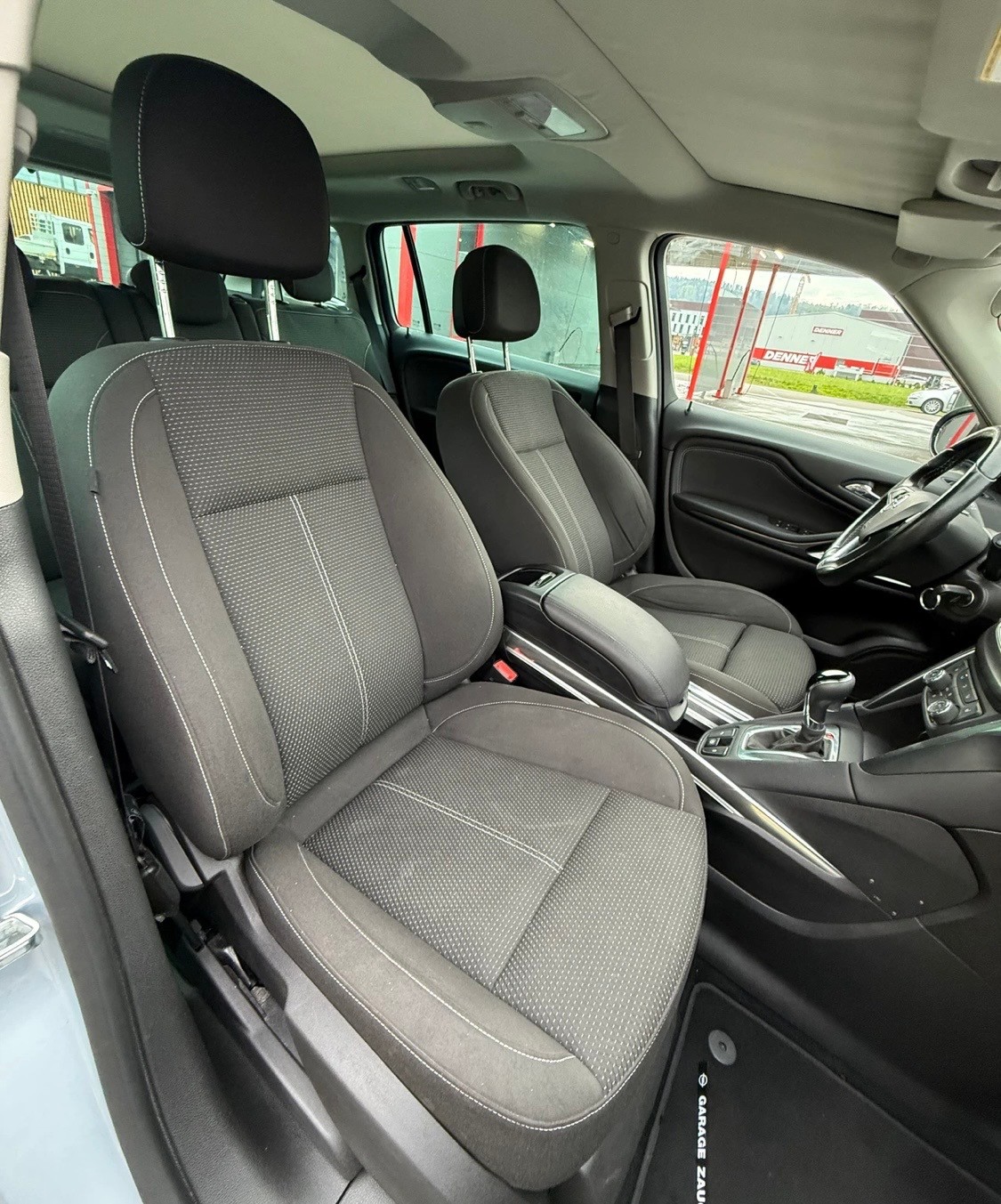 OPEL Zafira 2.0 CDTi Excellence Automatic-image-8