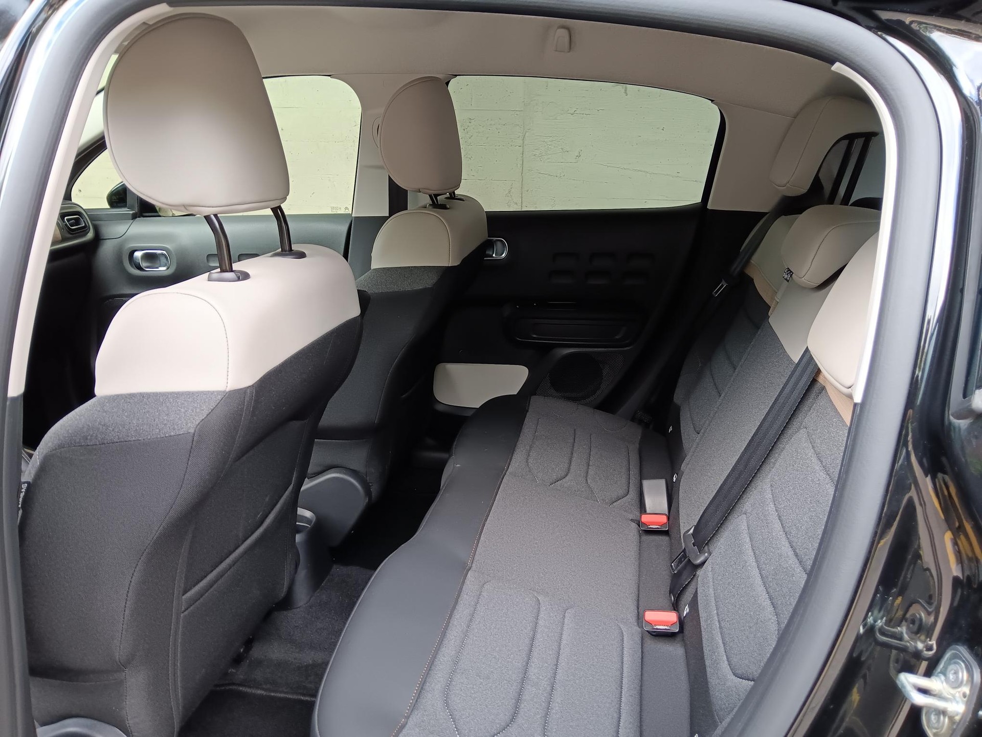 CITROEN C3 1.2i PureTech Swiss Edition EAT6-image-10