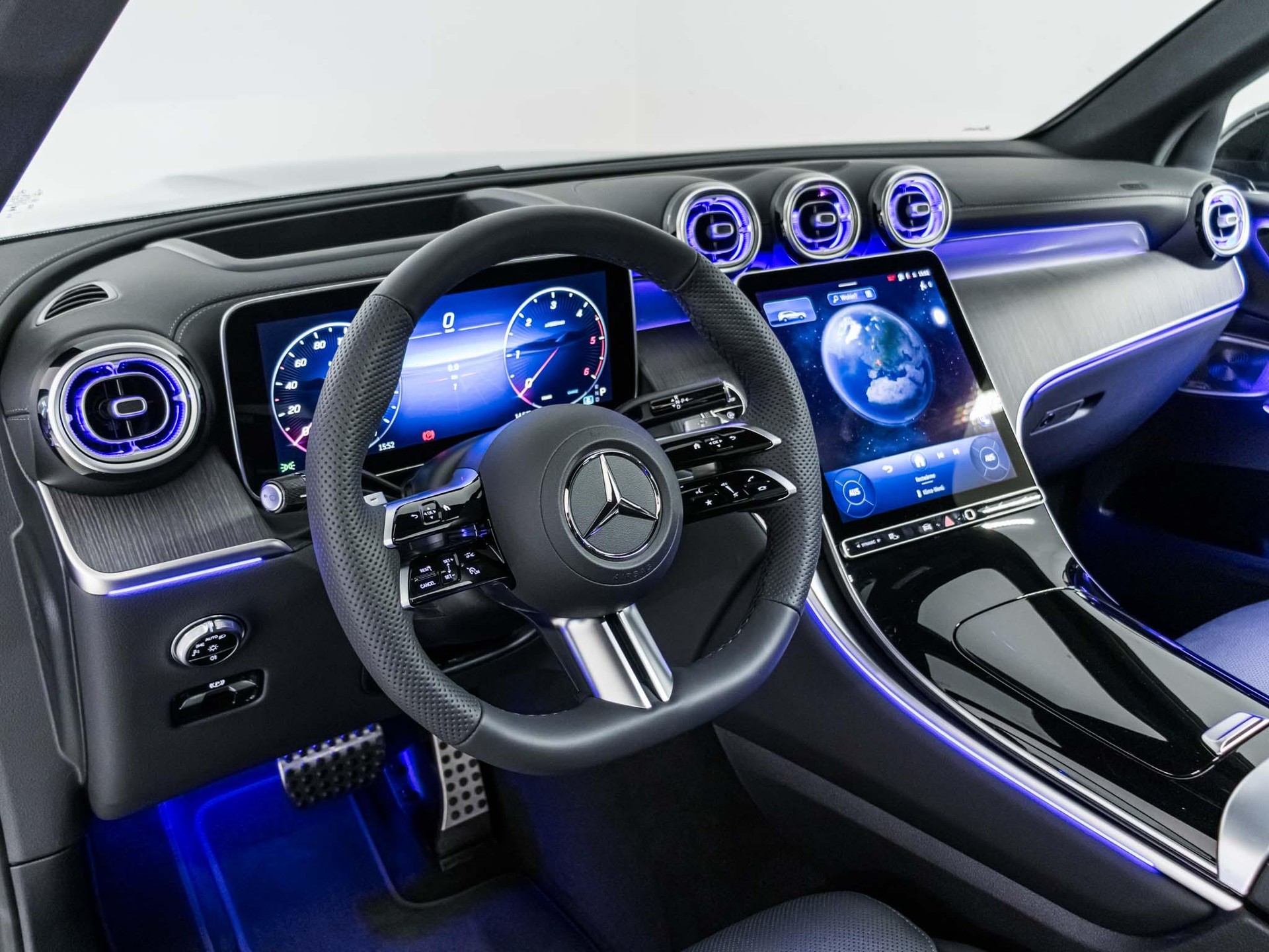 MERCEDES-BENZ GLC 220 d 4MATIC-image-9