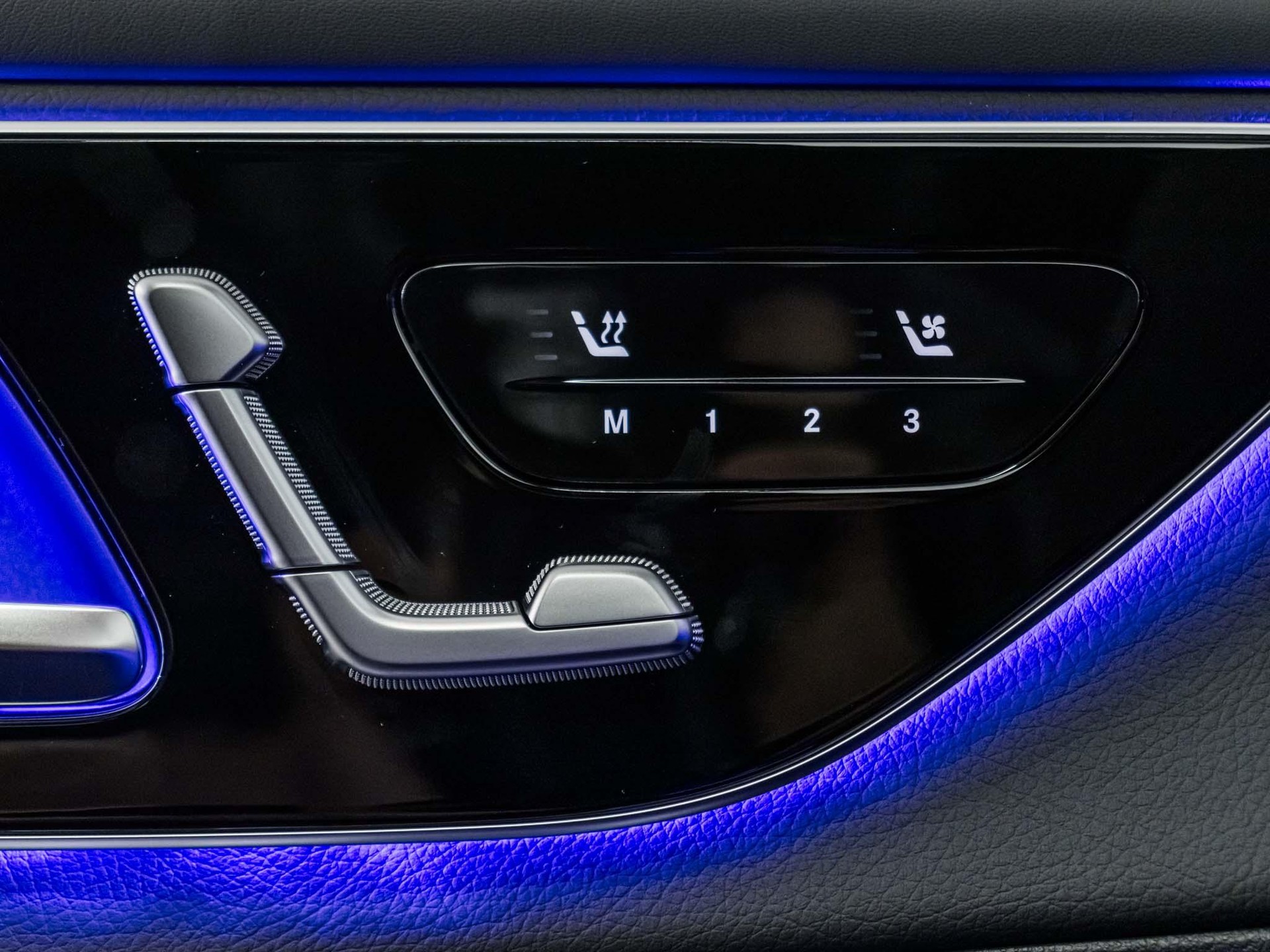 MERCEDES-BENZ GLC 220 d 4MATIC-image-12
