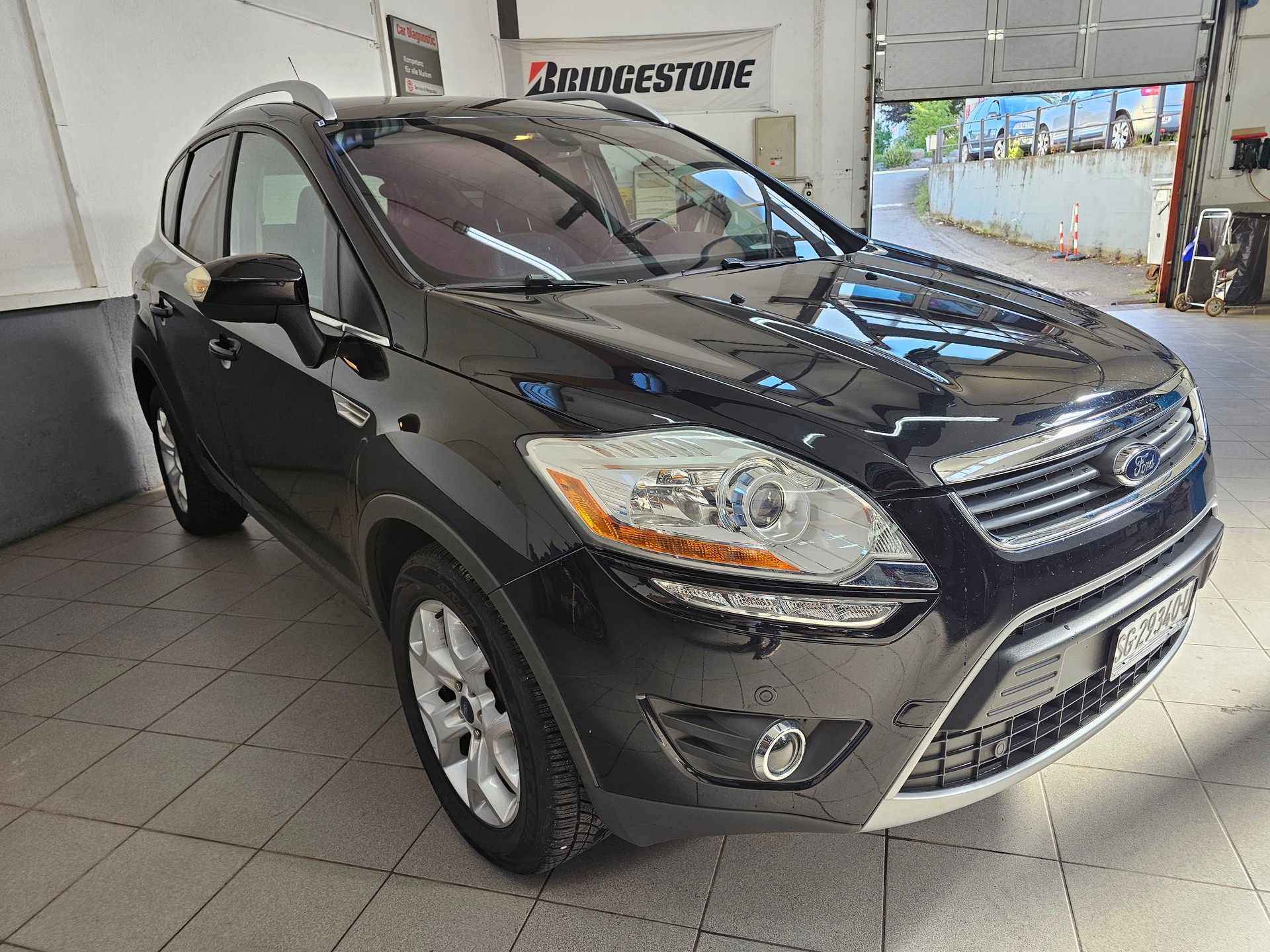 FORD Kuga 2.0 TDCi Individual 4WD PowerShift
