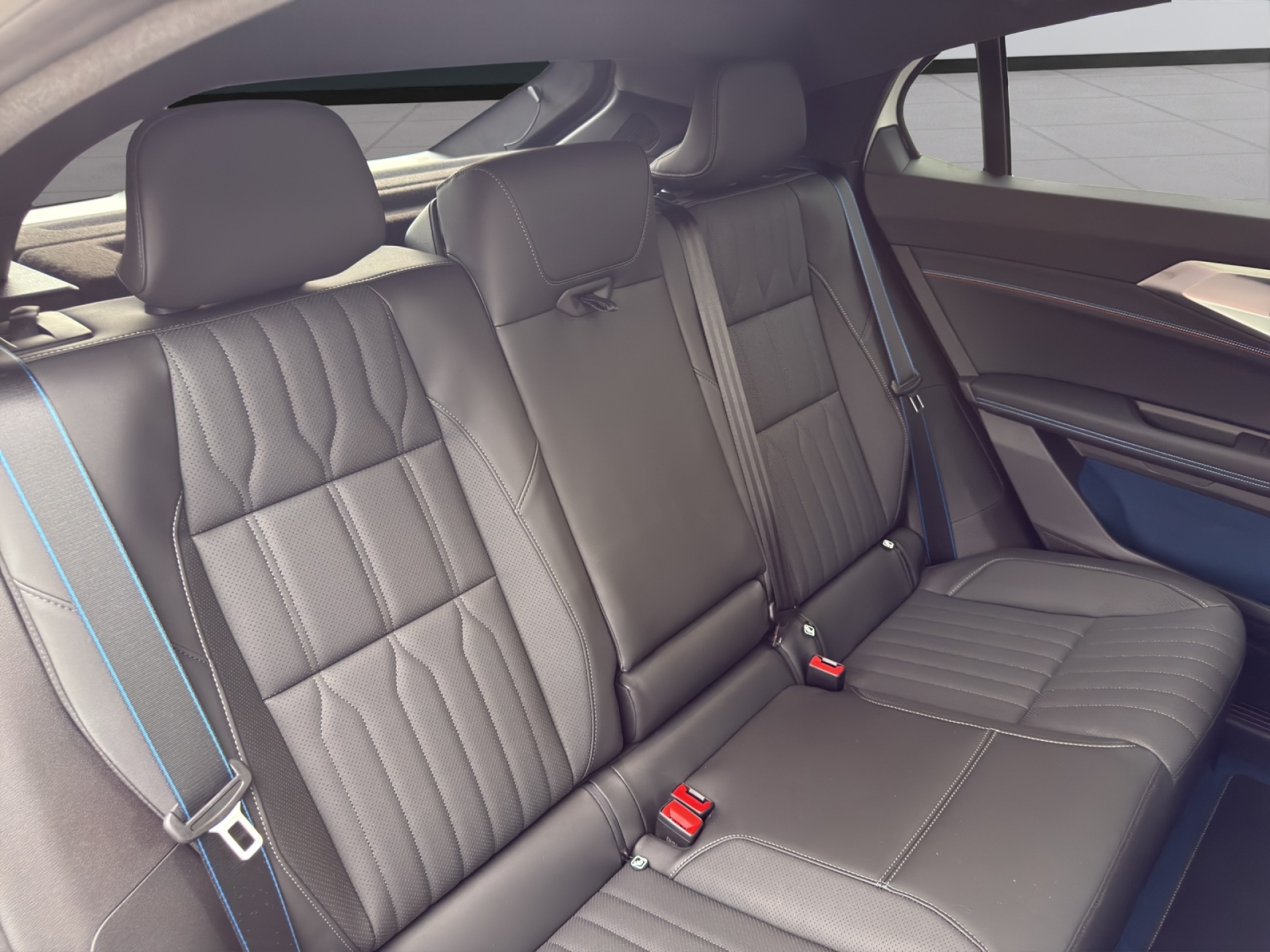 RENAULT RAFALE HYBRID E-TECH Atelier Alpine hyper hybrid E-Tech 4x4 300PS plug-in-image-12