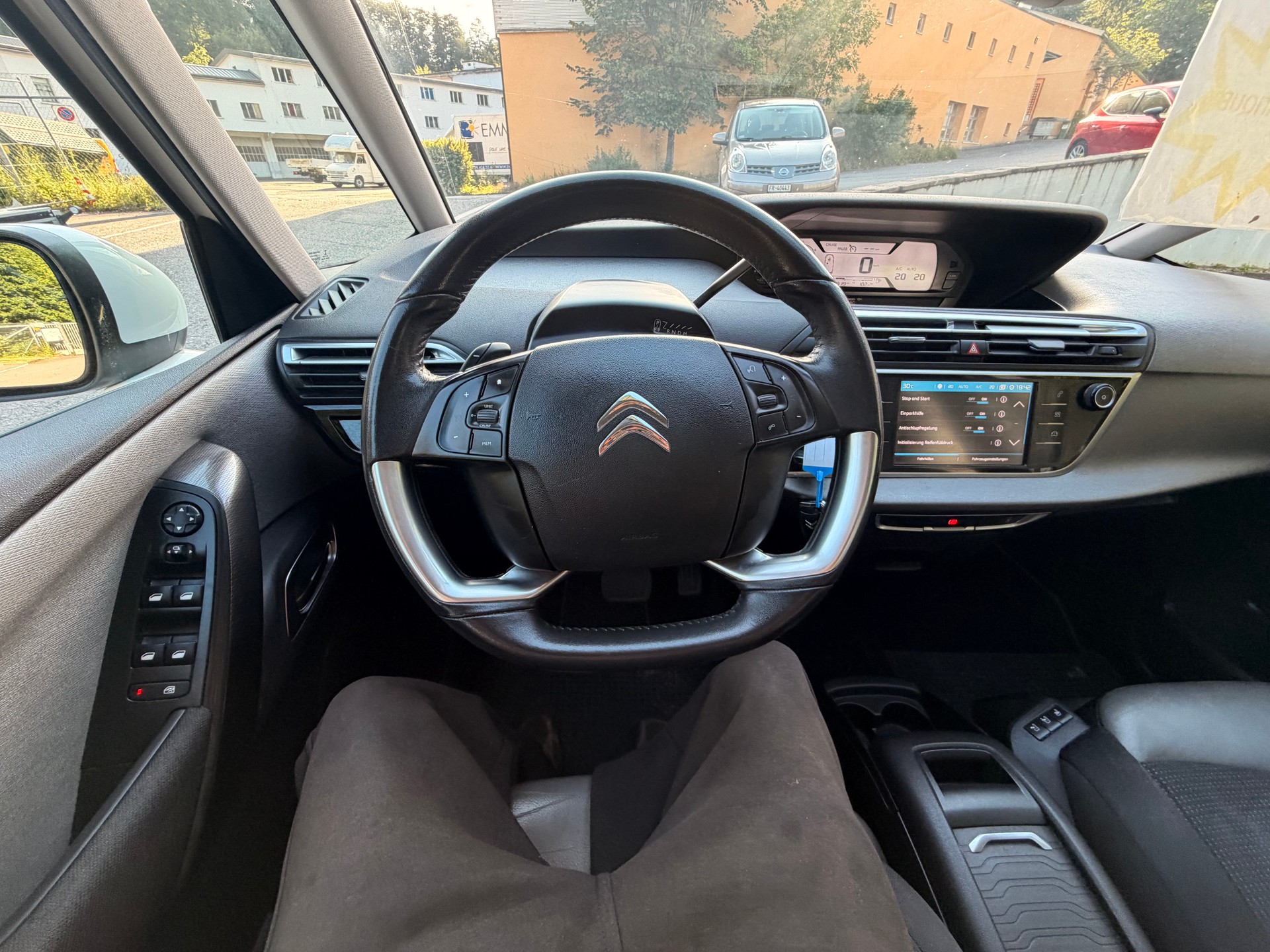 CITROEN Grand C4 Picasso 1.6 BlueHDi Intensive EAT6-image-26