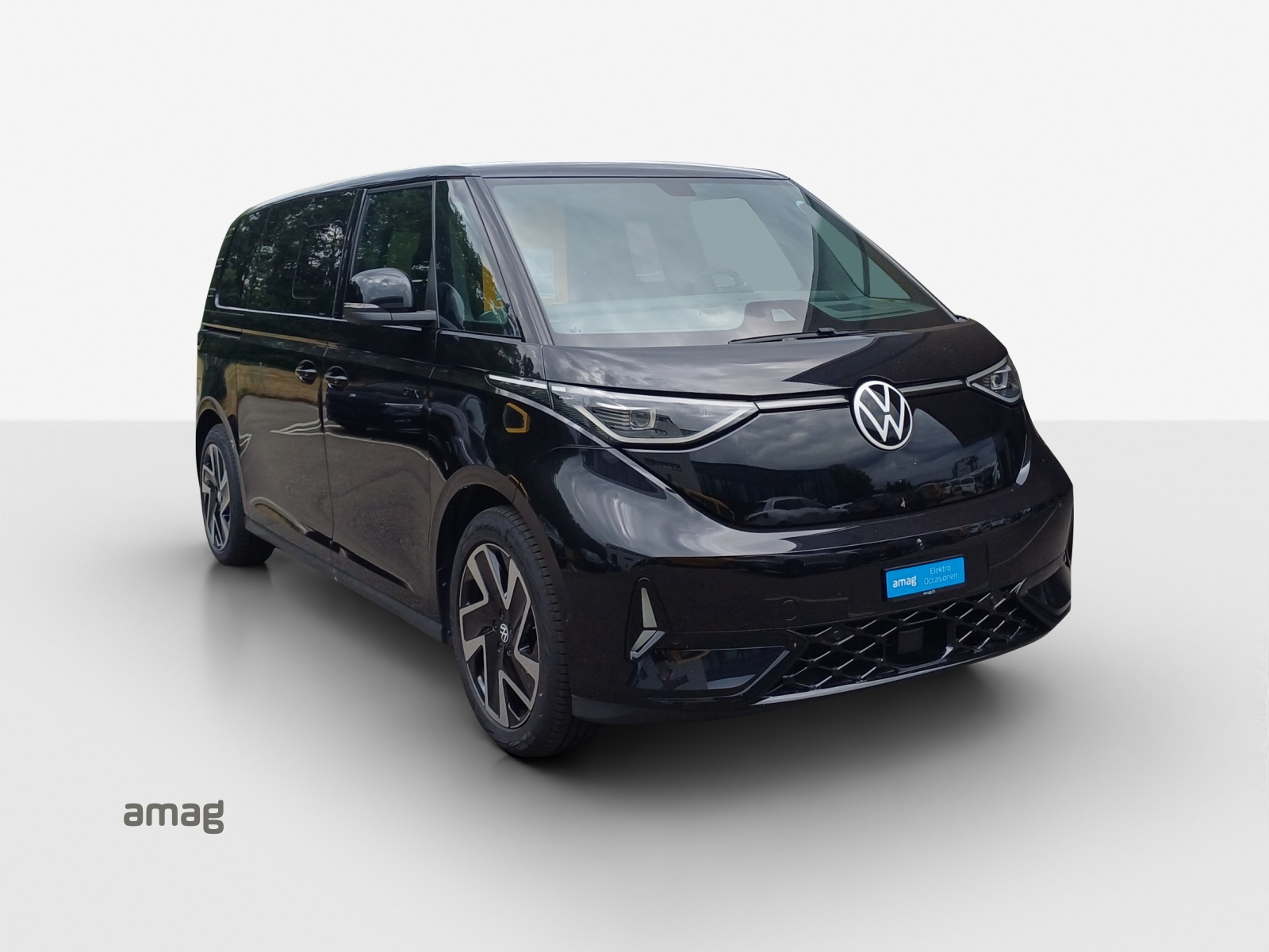 VW ID.Buzz LWB GTX 4 Motion-image-6