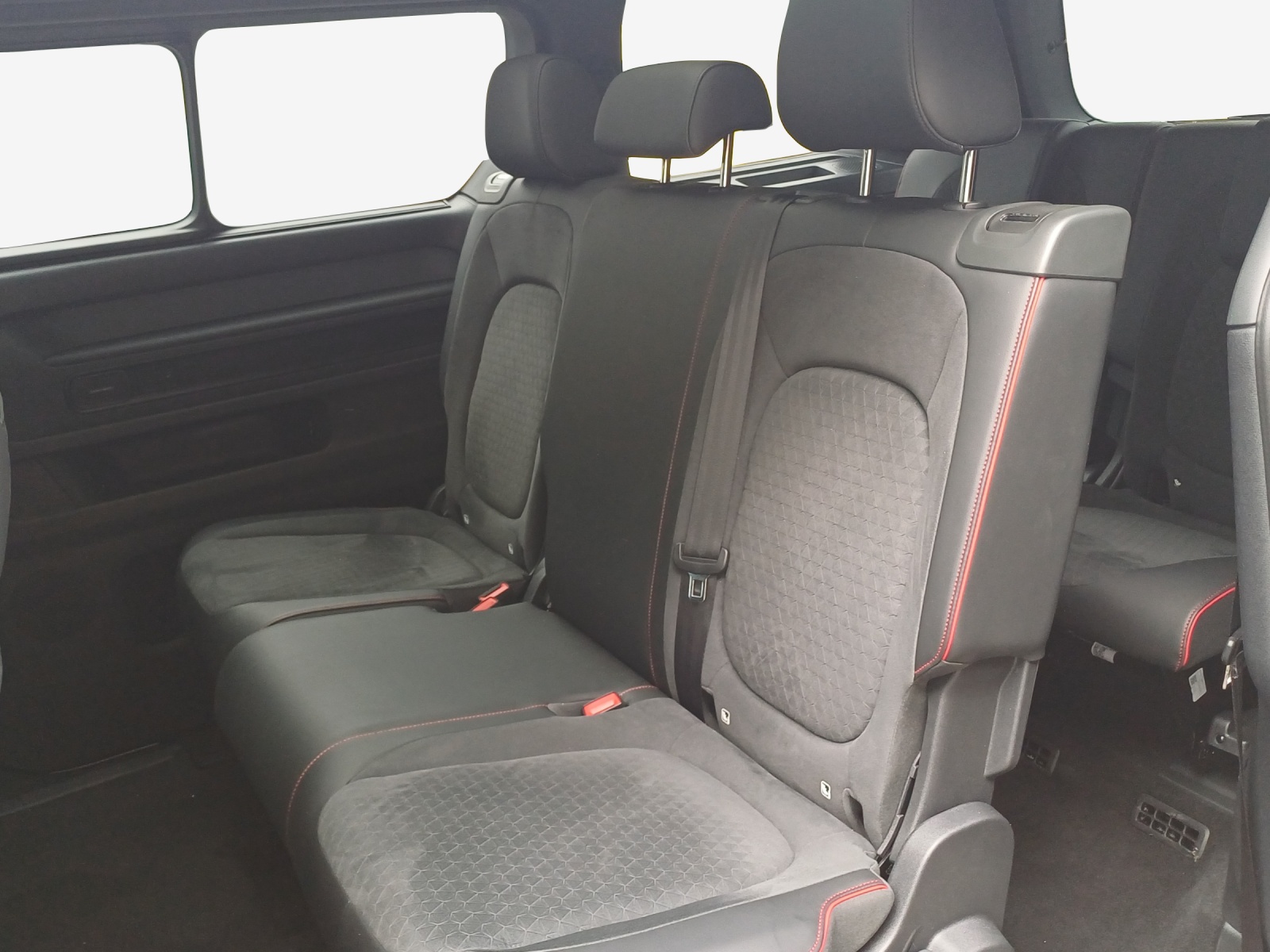 VW ID.Buzz LWB GTX 4 Motion-image-12