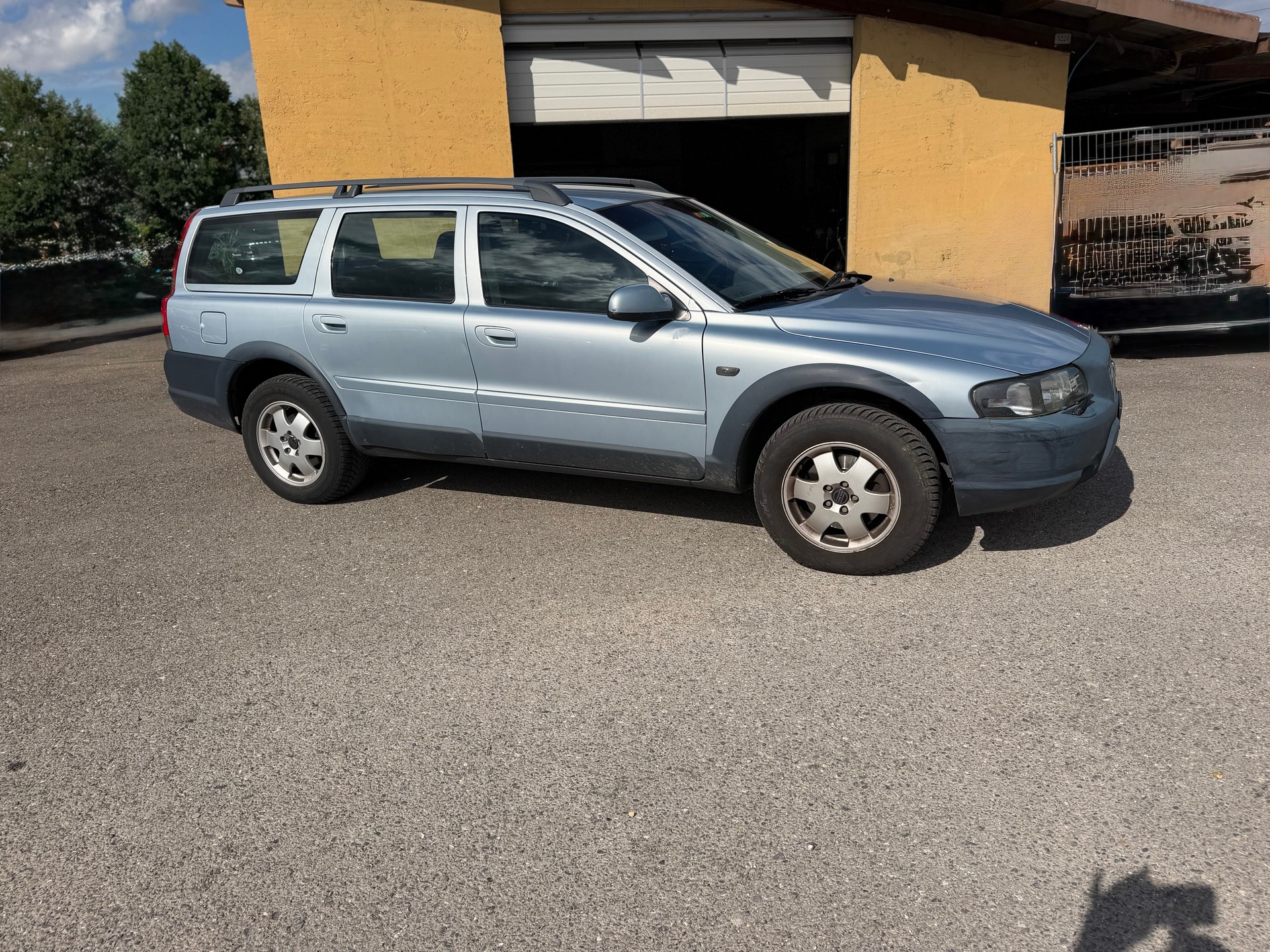 VOLVO XC70 D5 AWD Geartronic-image-22