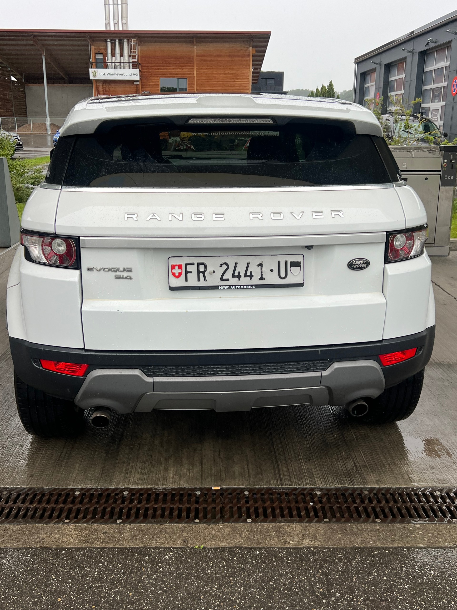 LAND ROVER Range Rover Evoque 2.0 Si4 Pure AT6-image-4