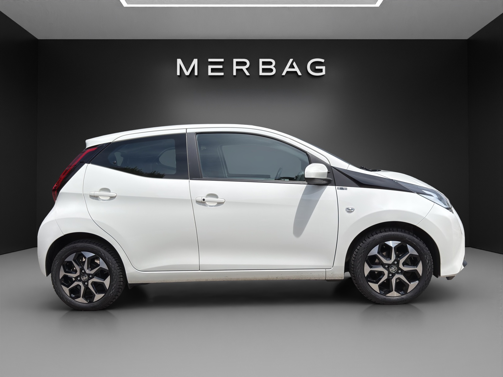TOYOTA Aygo 1.0-image-1