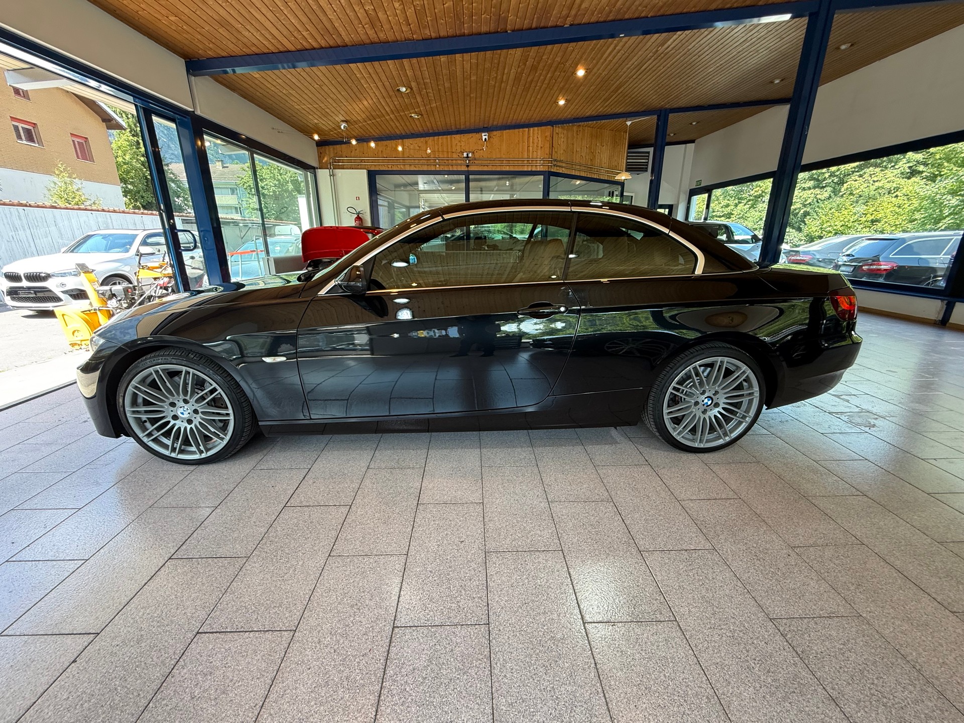 BMW 335i Cabriolet Steptronic-image-6