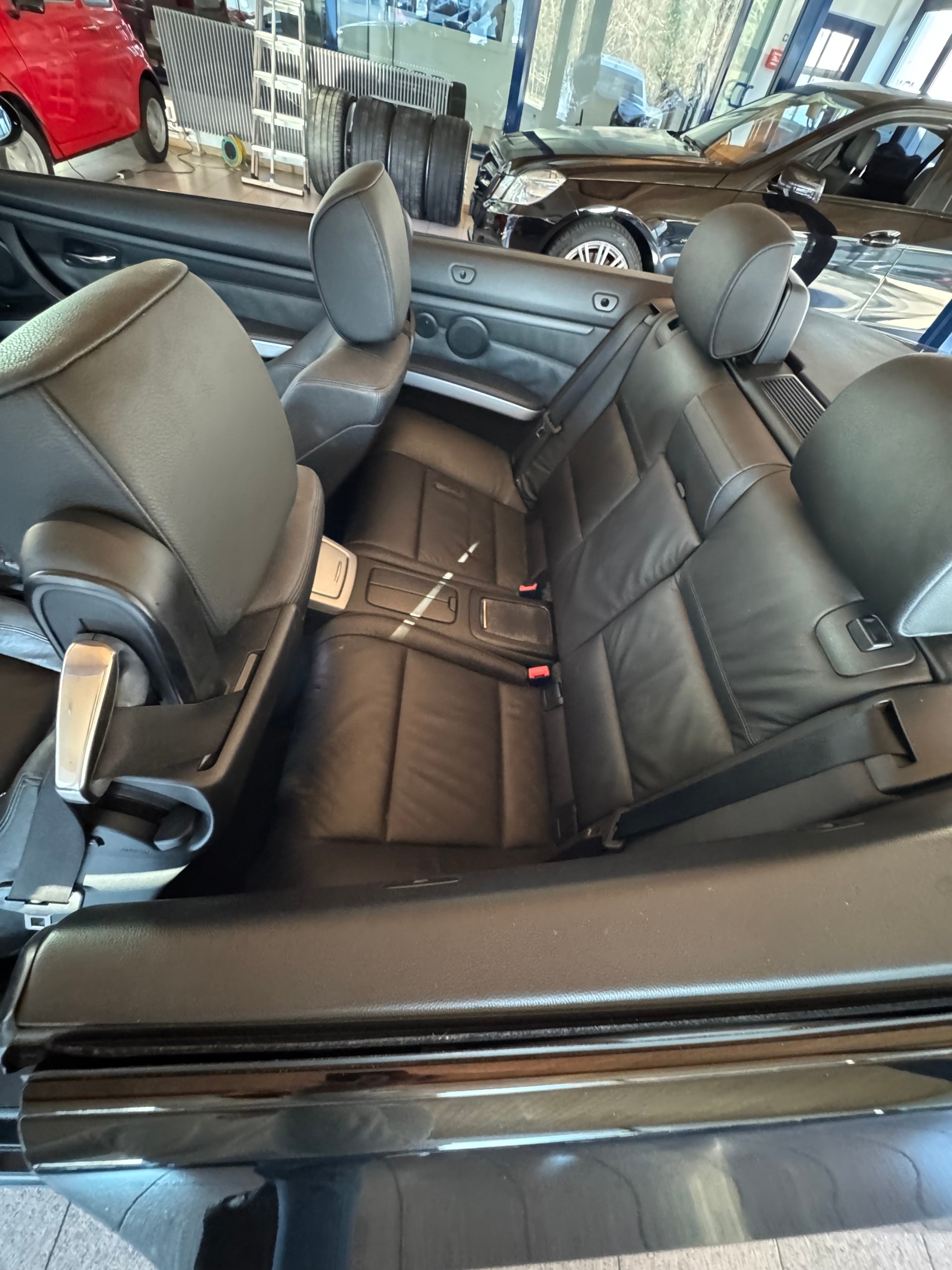BMW 335i Cabriolet Steptronic-image-4
