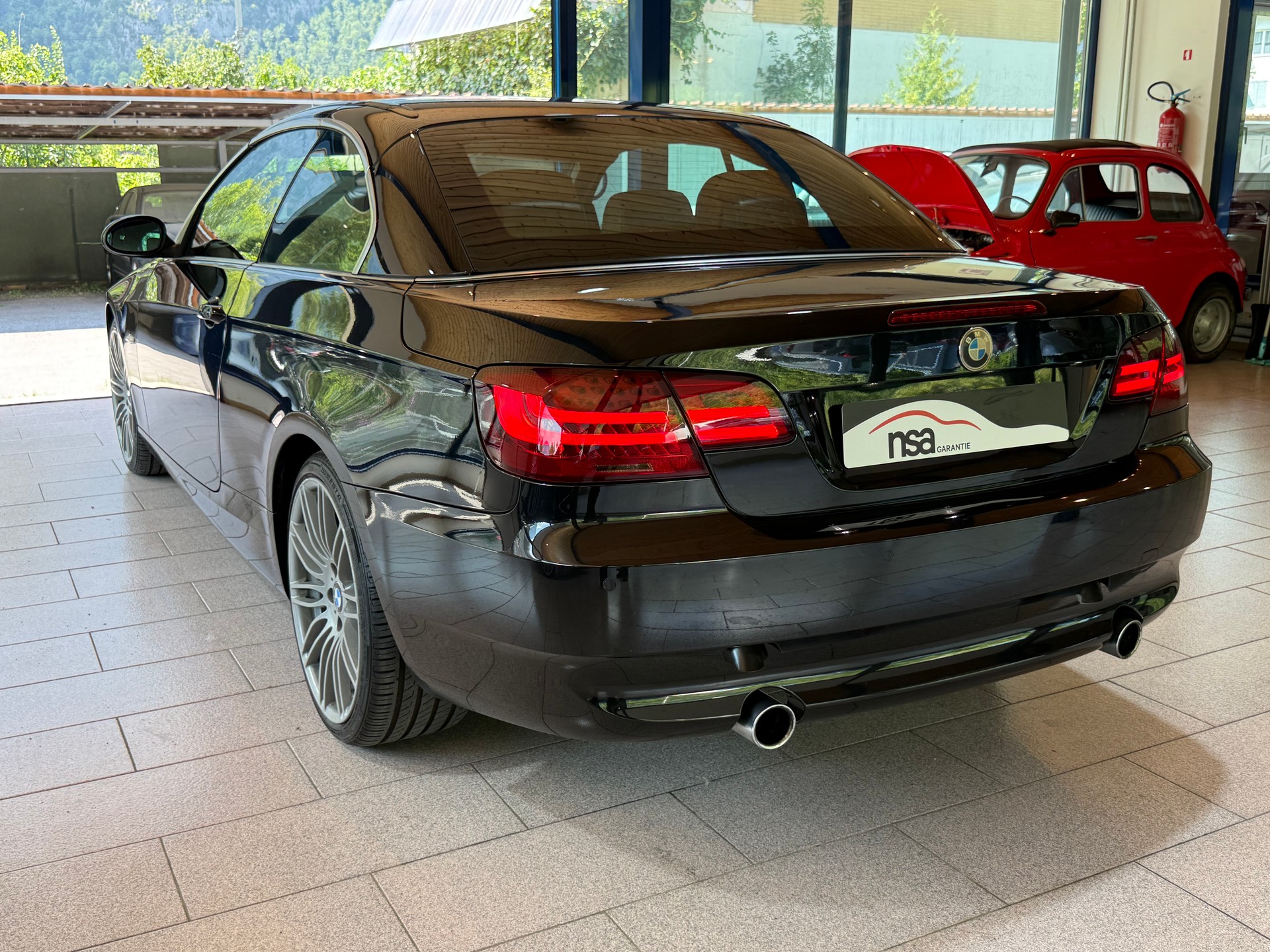 BMW 335i Cabriolet Steptronic-image-10