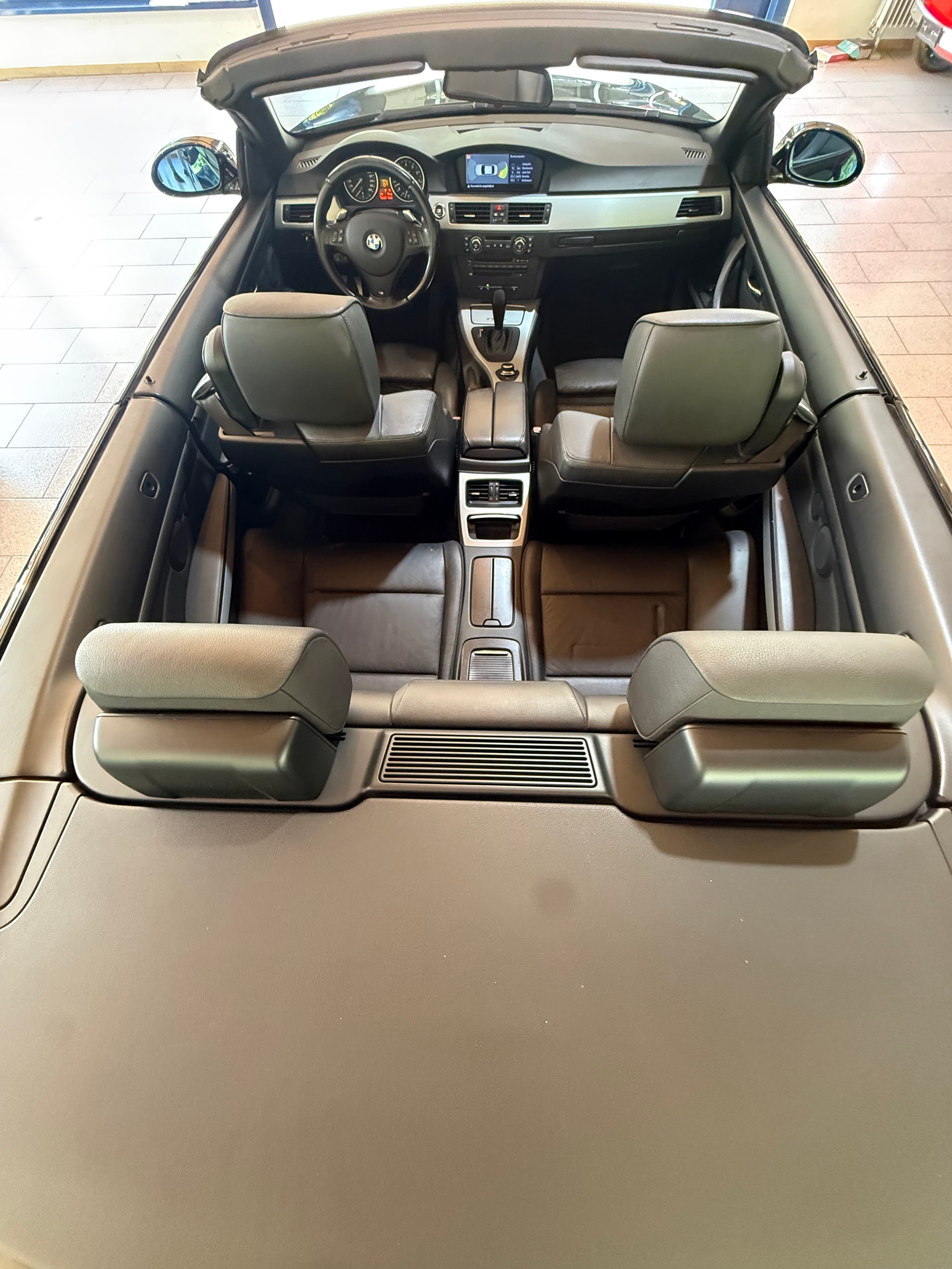 BMW 335i Cabriolet Steptronic-image-8