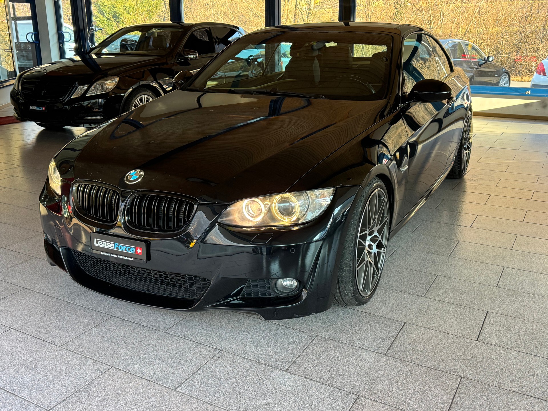 BMW 335i Cabriolet Steptronic-image-0