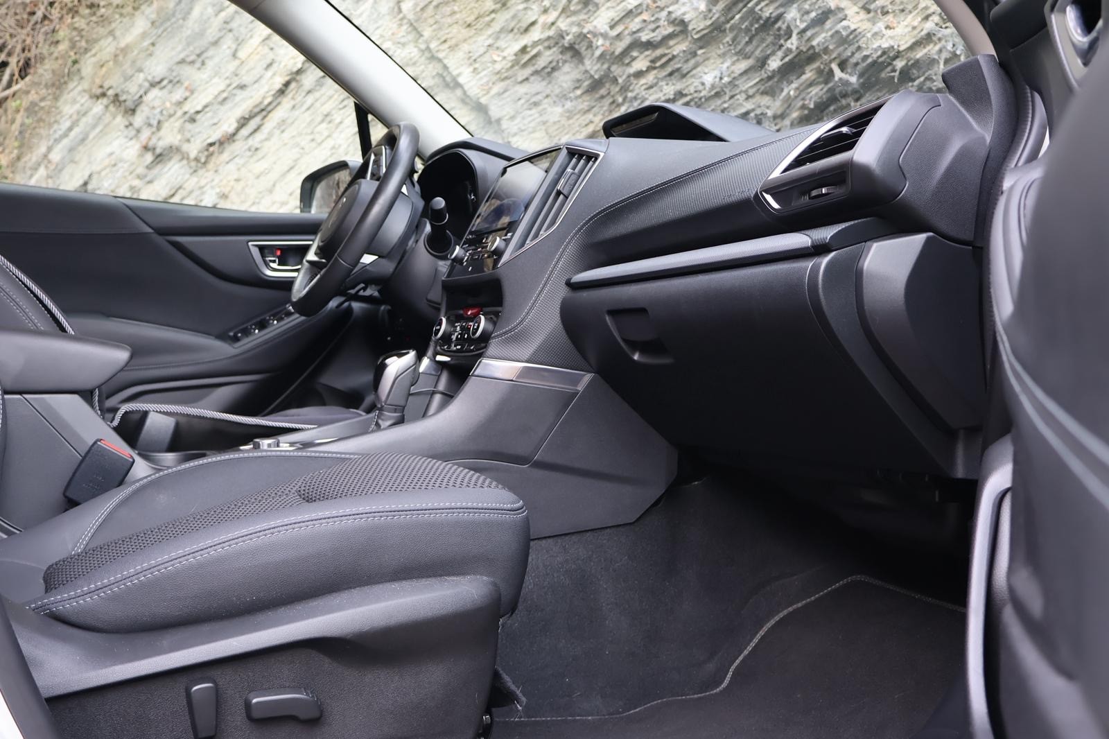 SUBARU Forester 2.0i e-Boxer Swiss Plus Lineartronic-image-5