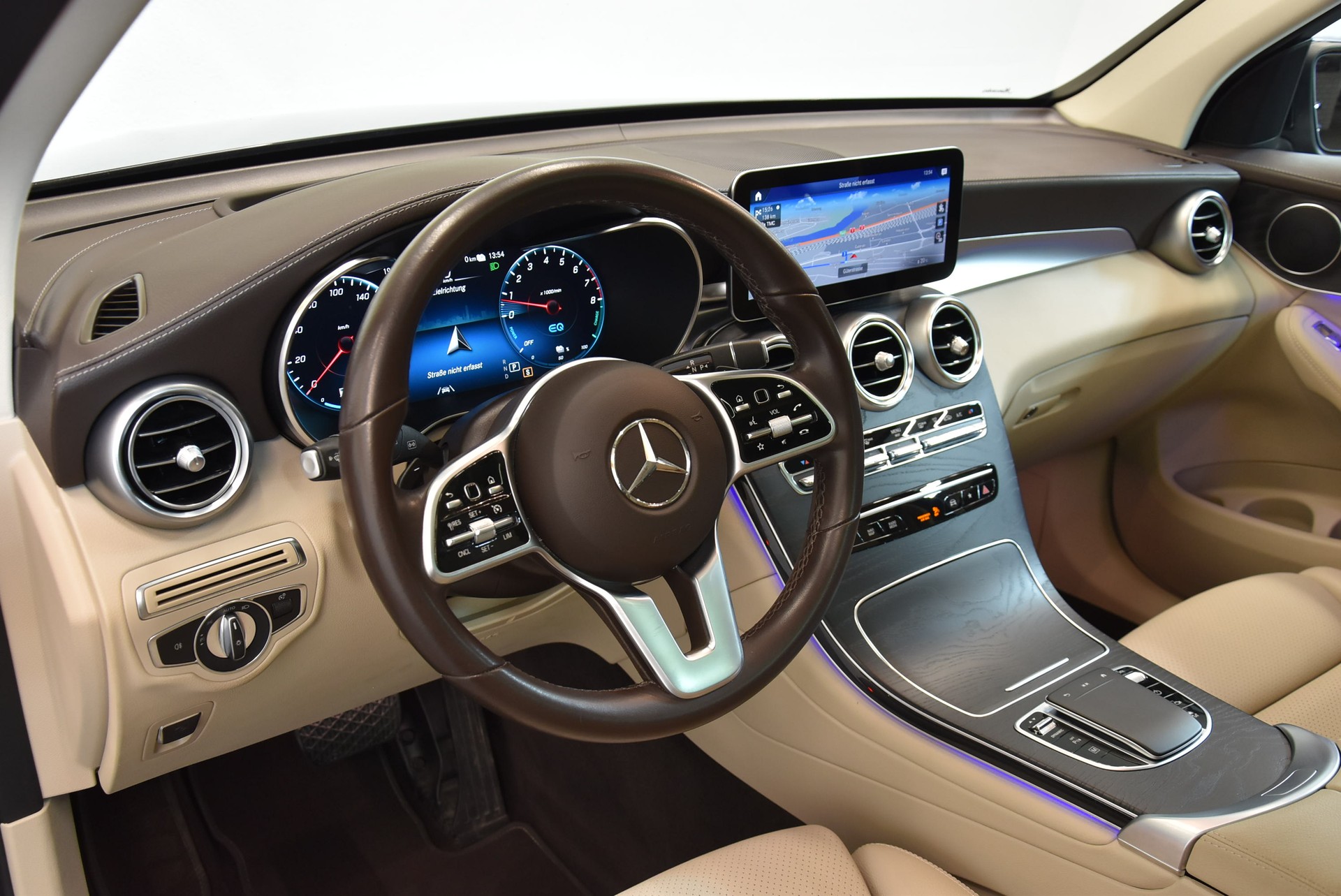 MERCEDES-BENZ GLC 300 e 4Matic 9G-Tronic-image-5
