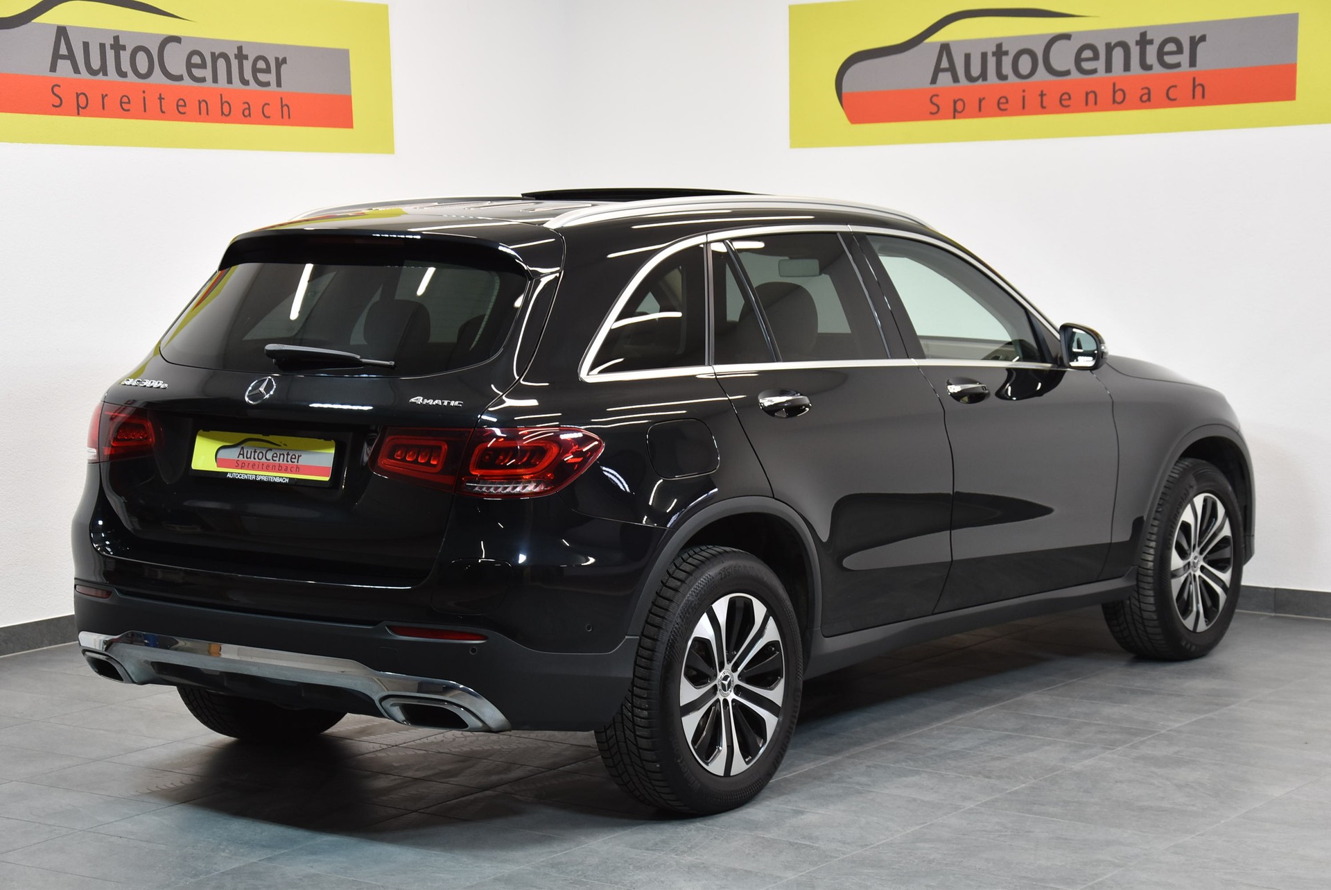 MERCEDES-BENZ GLC 300 e 4Matic 9G-Tronic-image-13