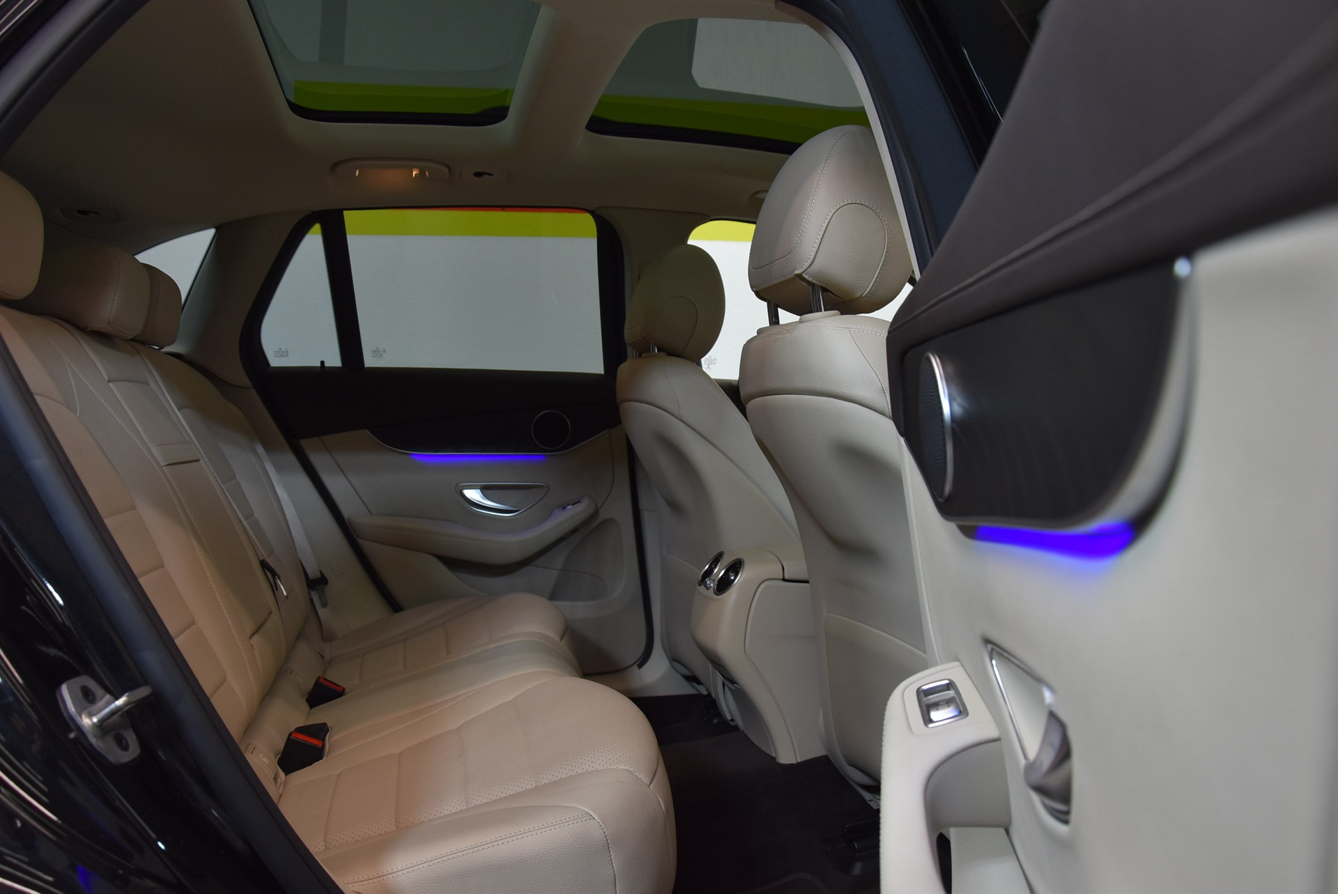 MERCEDES-BENZ GLC 300 e 4Matic 9G-Tronic-image-6