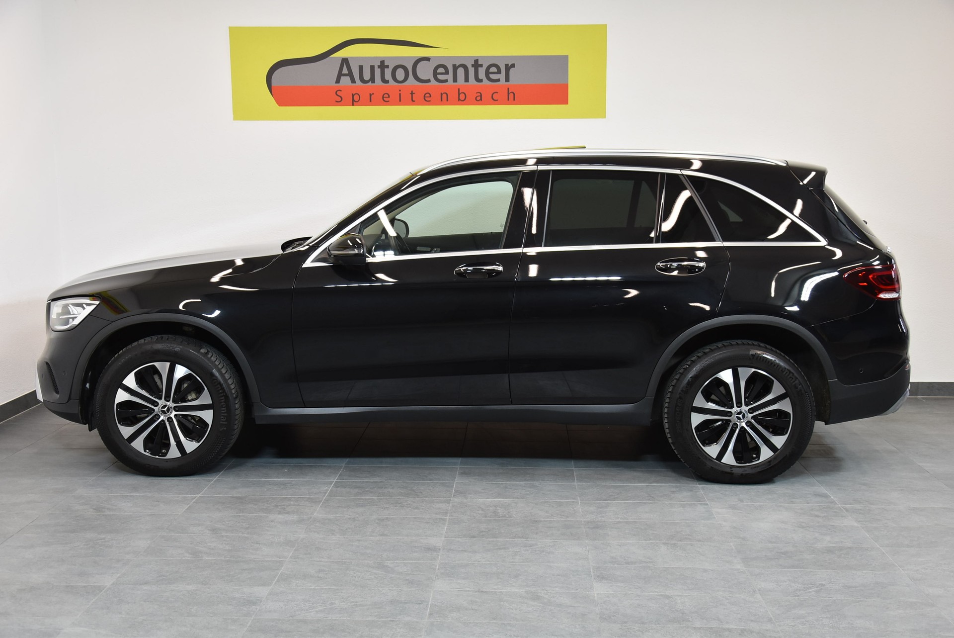MERCEDES-BENZ GLC 300 e 4Matic 9G-Tronic-image-14