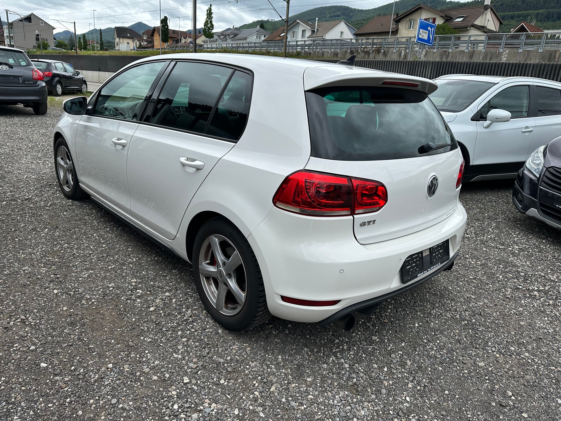 VW Golf 2.0 TSI GTI Adidas DSG-image-3