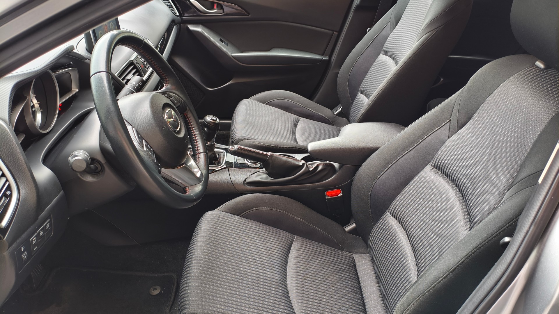 MAZDA 3 SKYACTIV-G 120 Ambition Plus-image-9