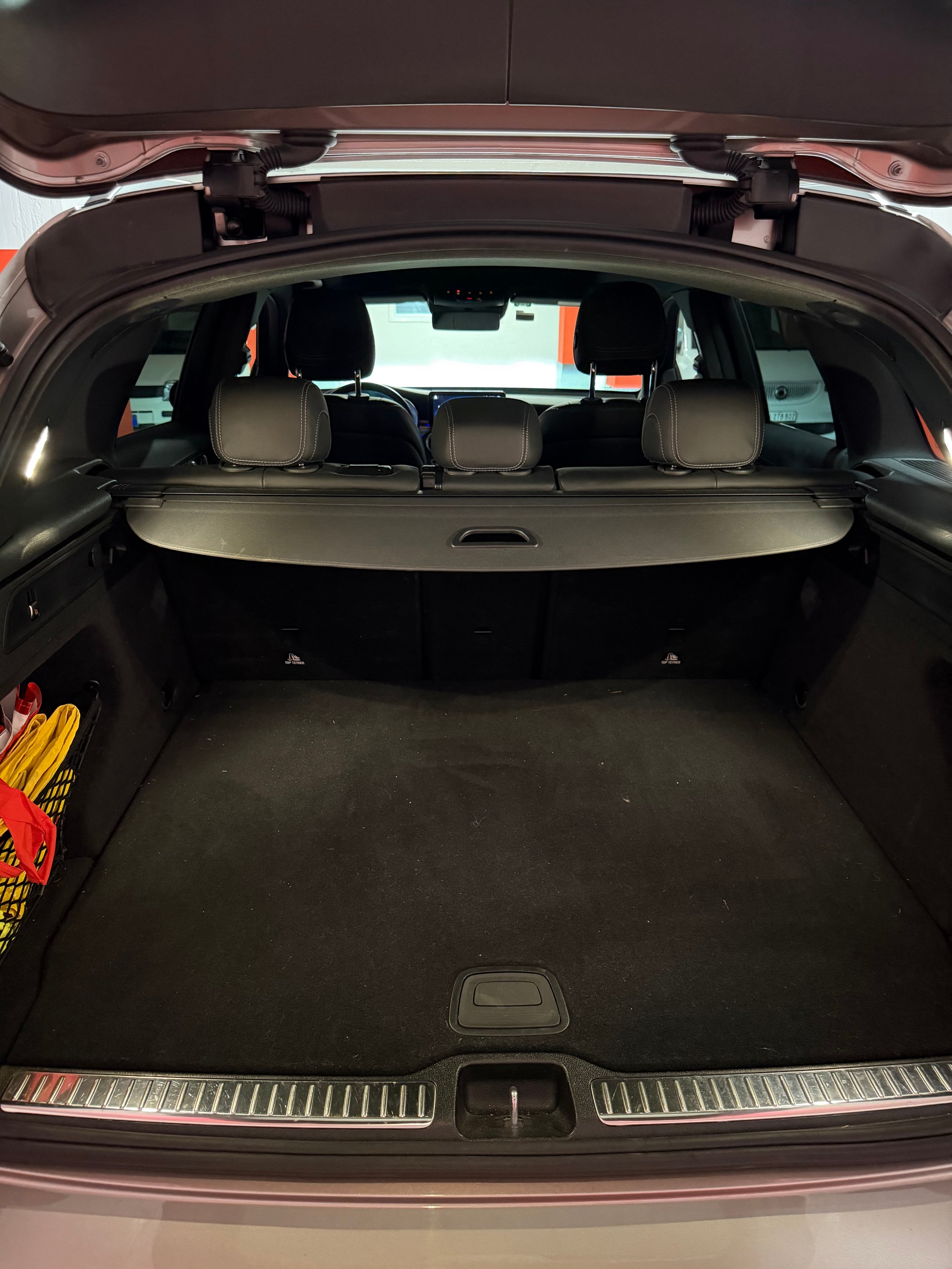 MERCEDES-BENZ GLC 300 AMG Line 4m-image-3