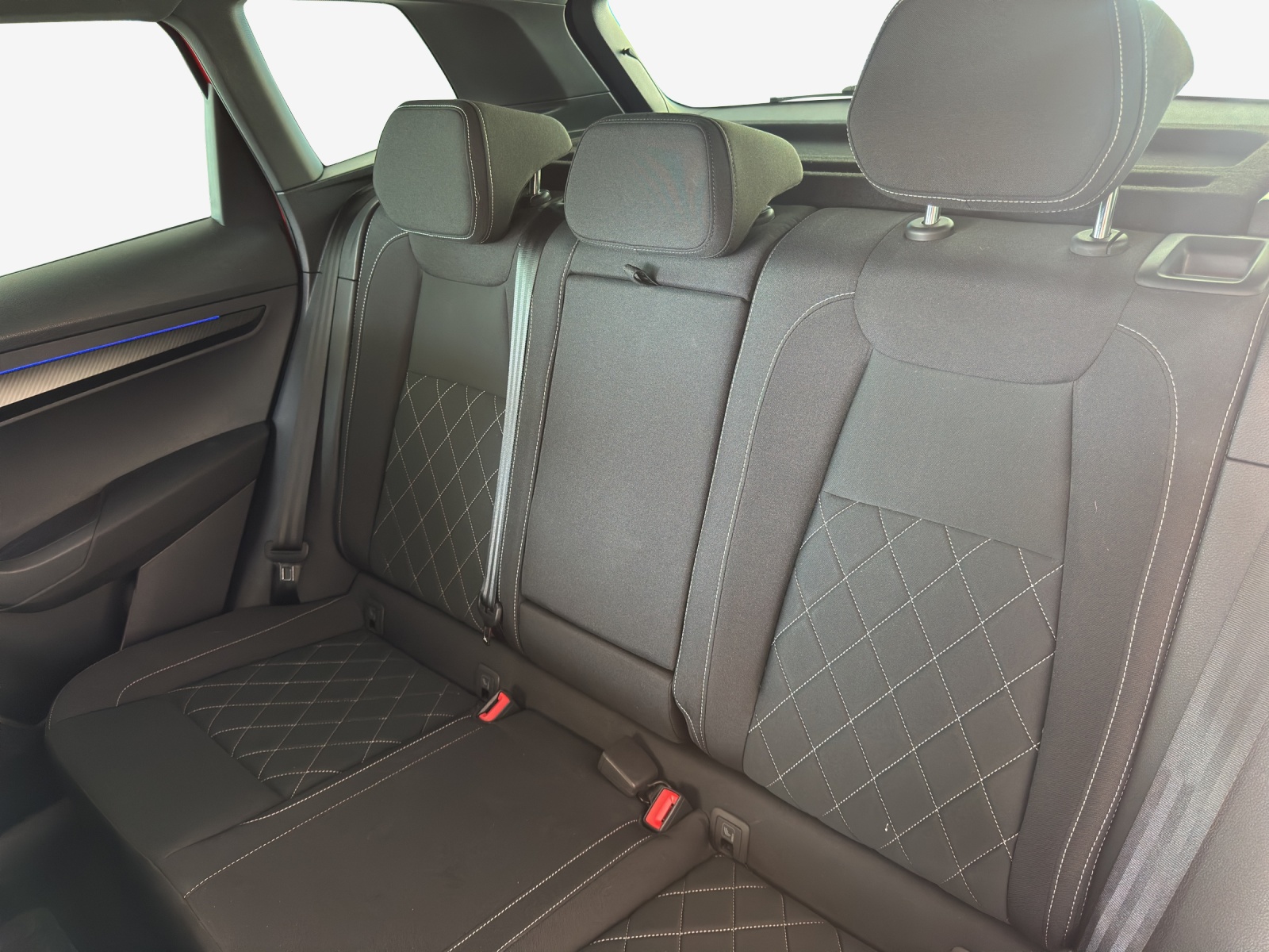 SKODA Karoq 2.0 TSI SportLine 4x4 DSG-image-11