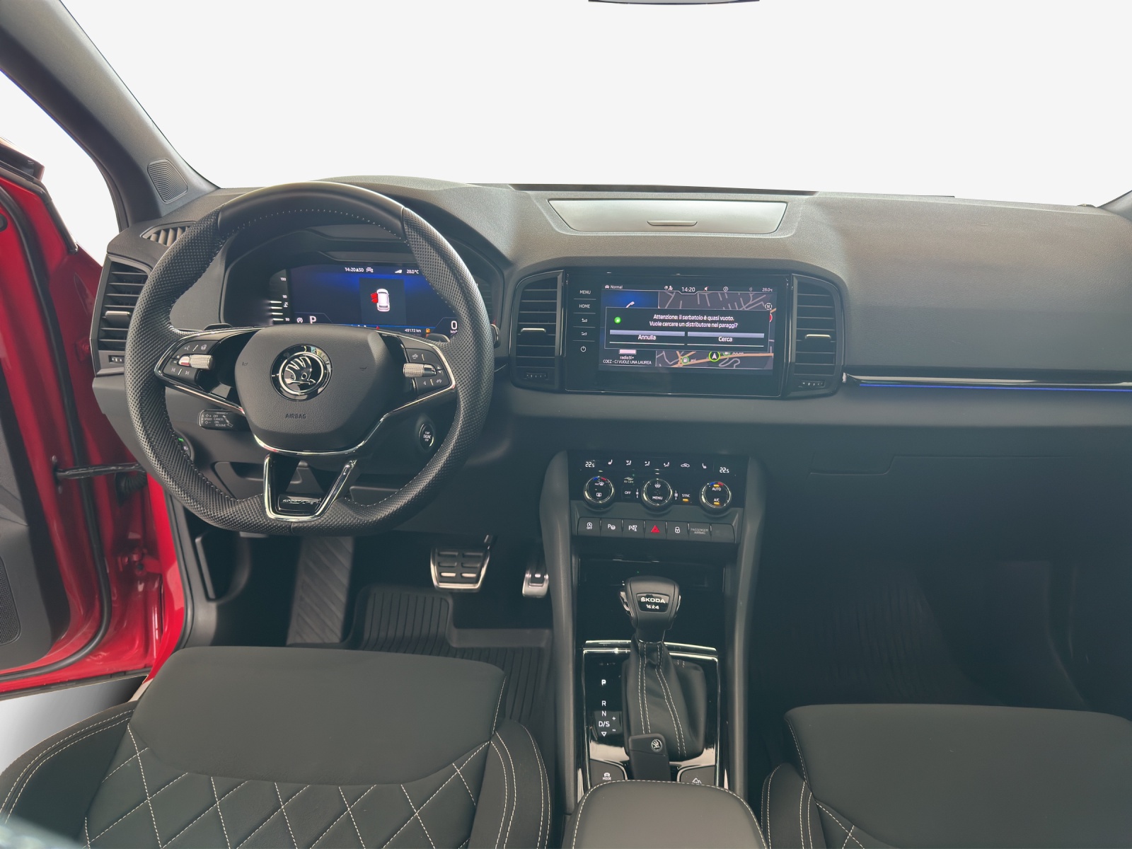 SKODA Karoq 2.0 TSI SportLine 4x4 DSG-image-8