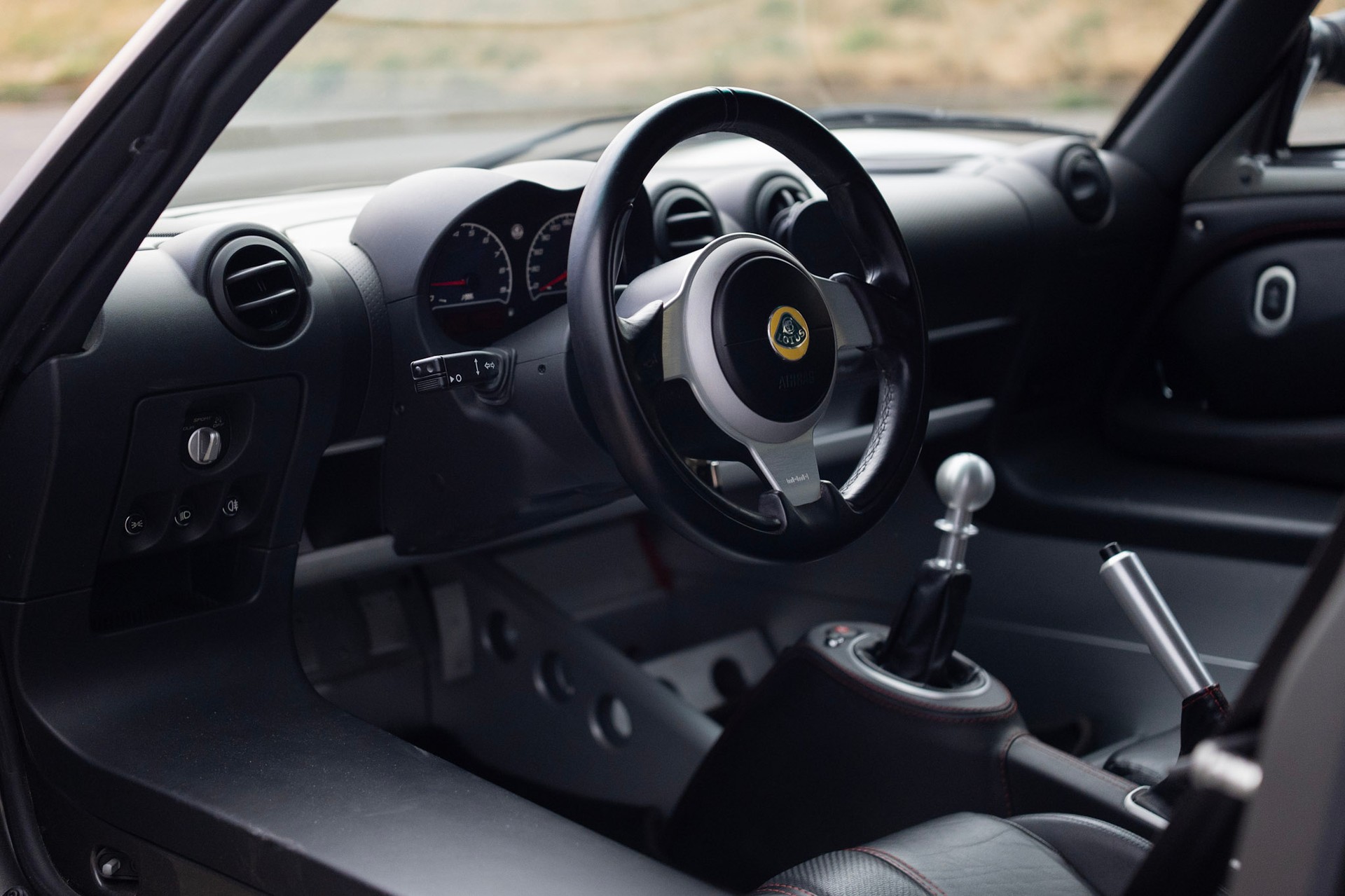 LOTUS 3.5 V6 S-image-5