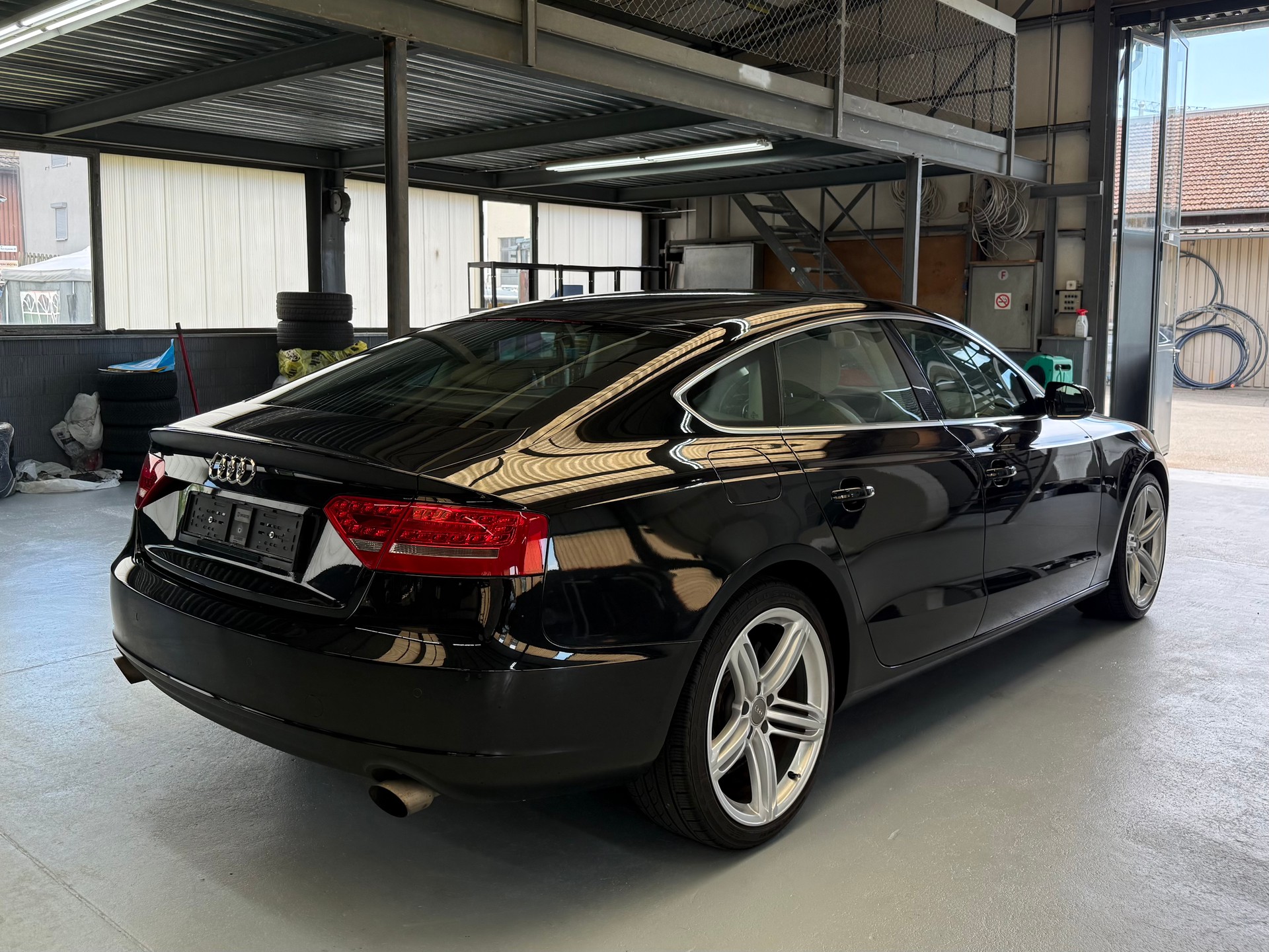 AUDI A5 Sportback 2.0 TFSI quattro S-tronic-image-4