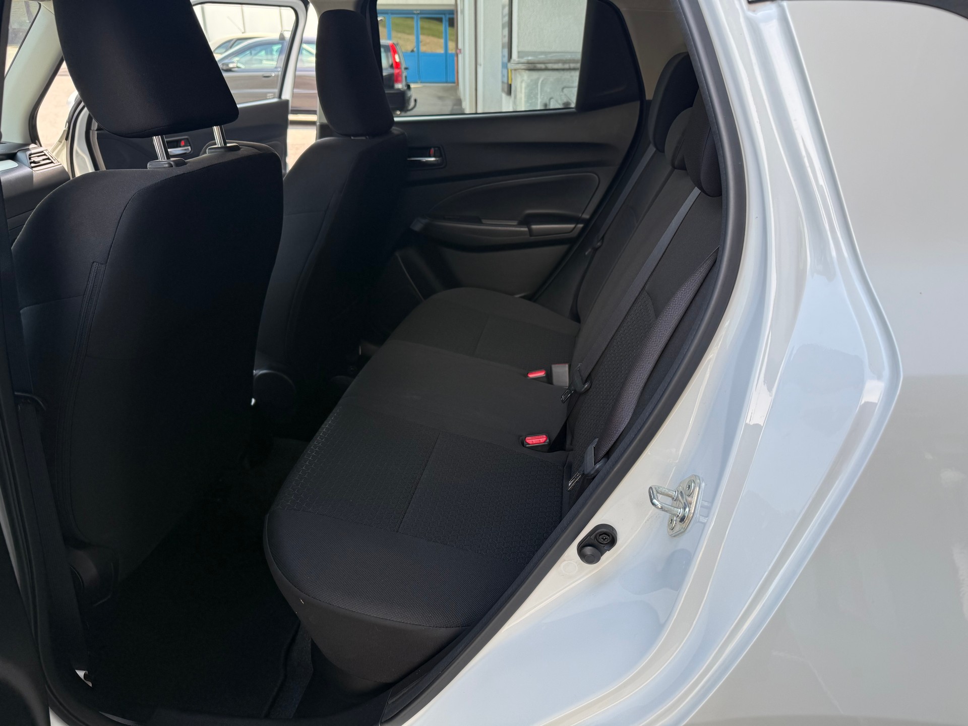 SUZUKI Swift 1.0 12V Compact Top Automatic-image-12