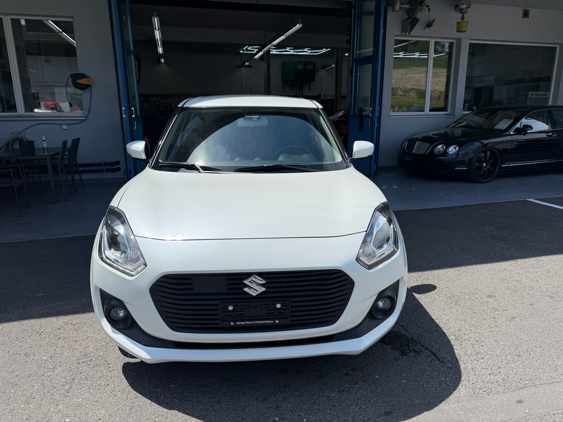 SUZUKI Swift 1.0 12V Compact Top Automatic-image-1