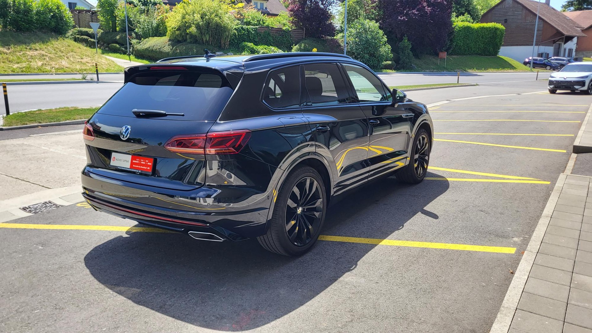 VW Touareg 3.0 TDI R Line Tiptronic-image-3