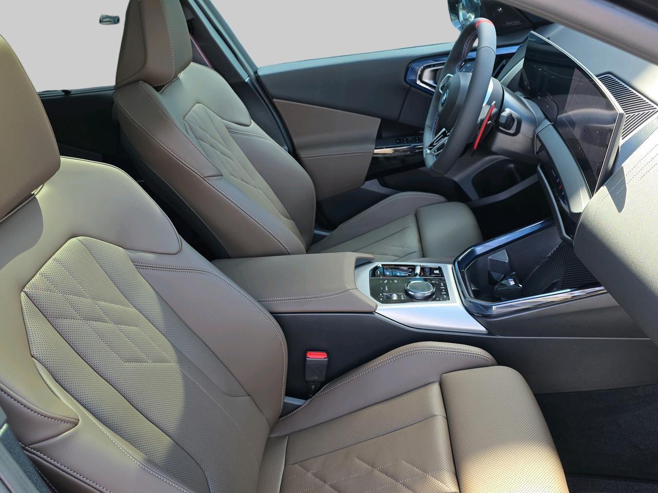 BMW X3 M50i-image-18