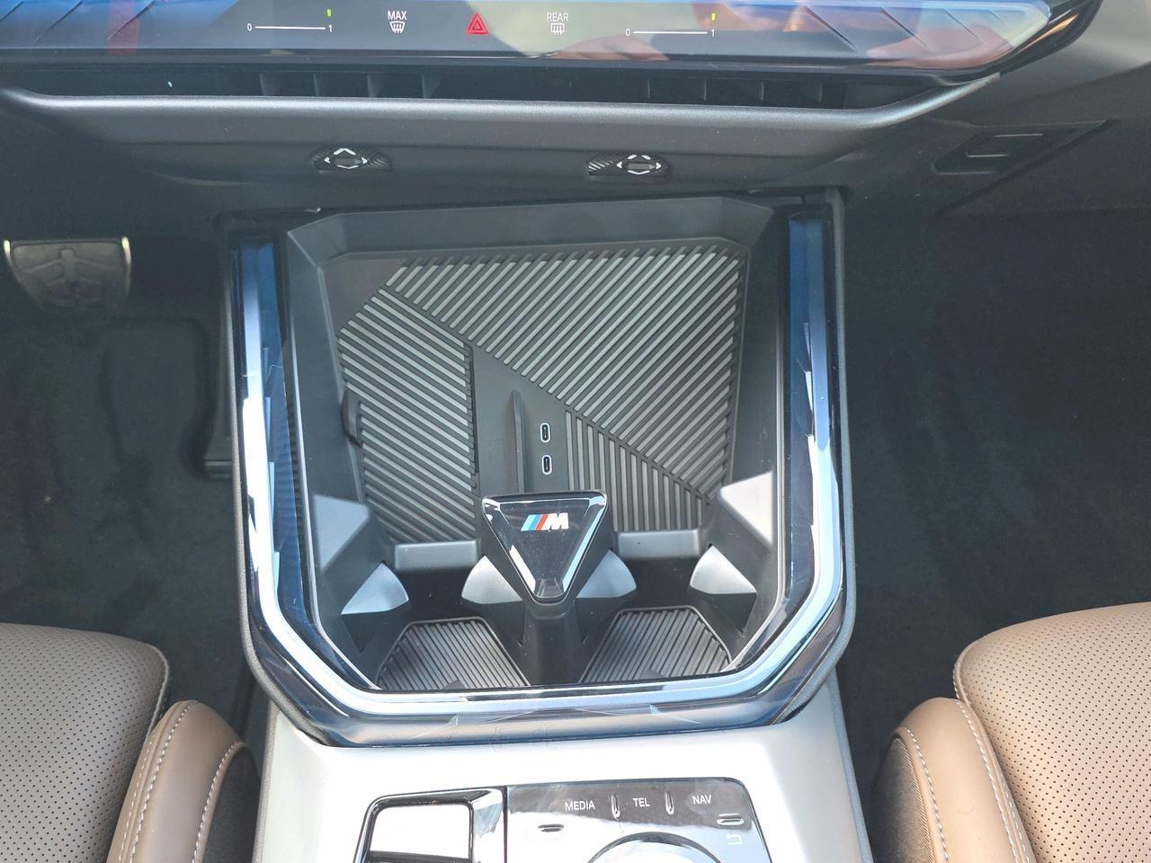 BMW X3 M50i-image-9