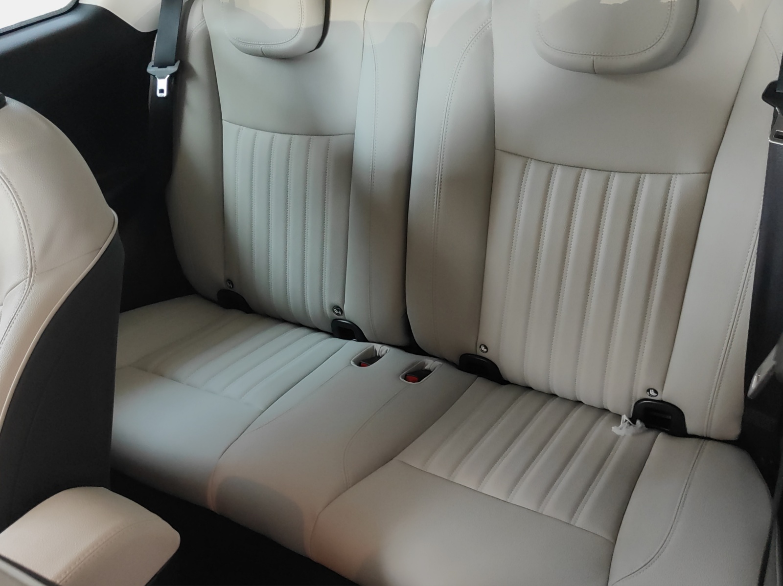 FIAT 500 1.0/65 Hybrid La Prima-image-10