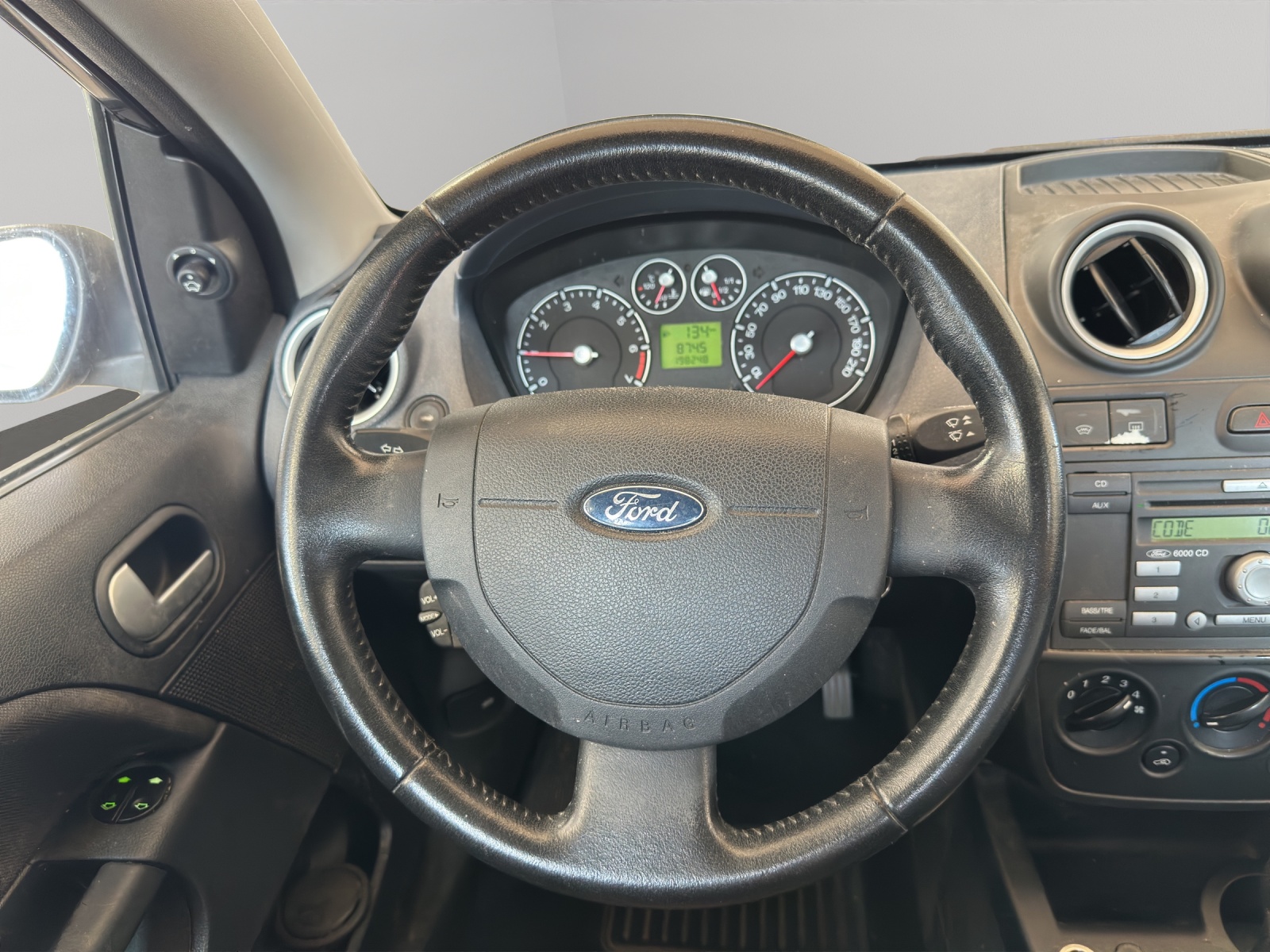 FORD Fiesta 1.4 16V Trend-image-15