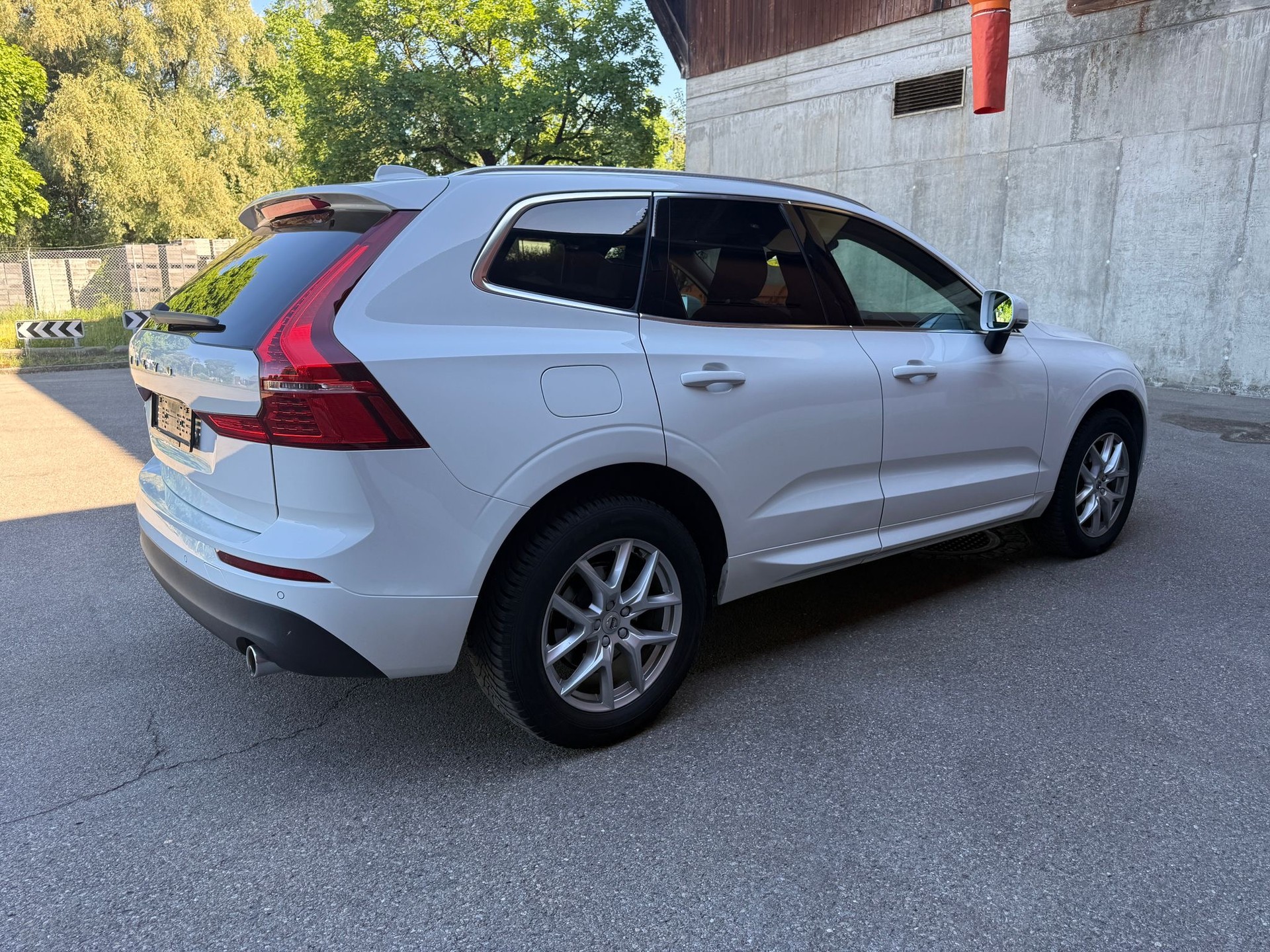 VOLVO XC60 D4 Momentum Geartronic-image-5