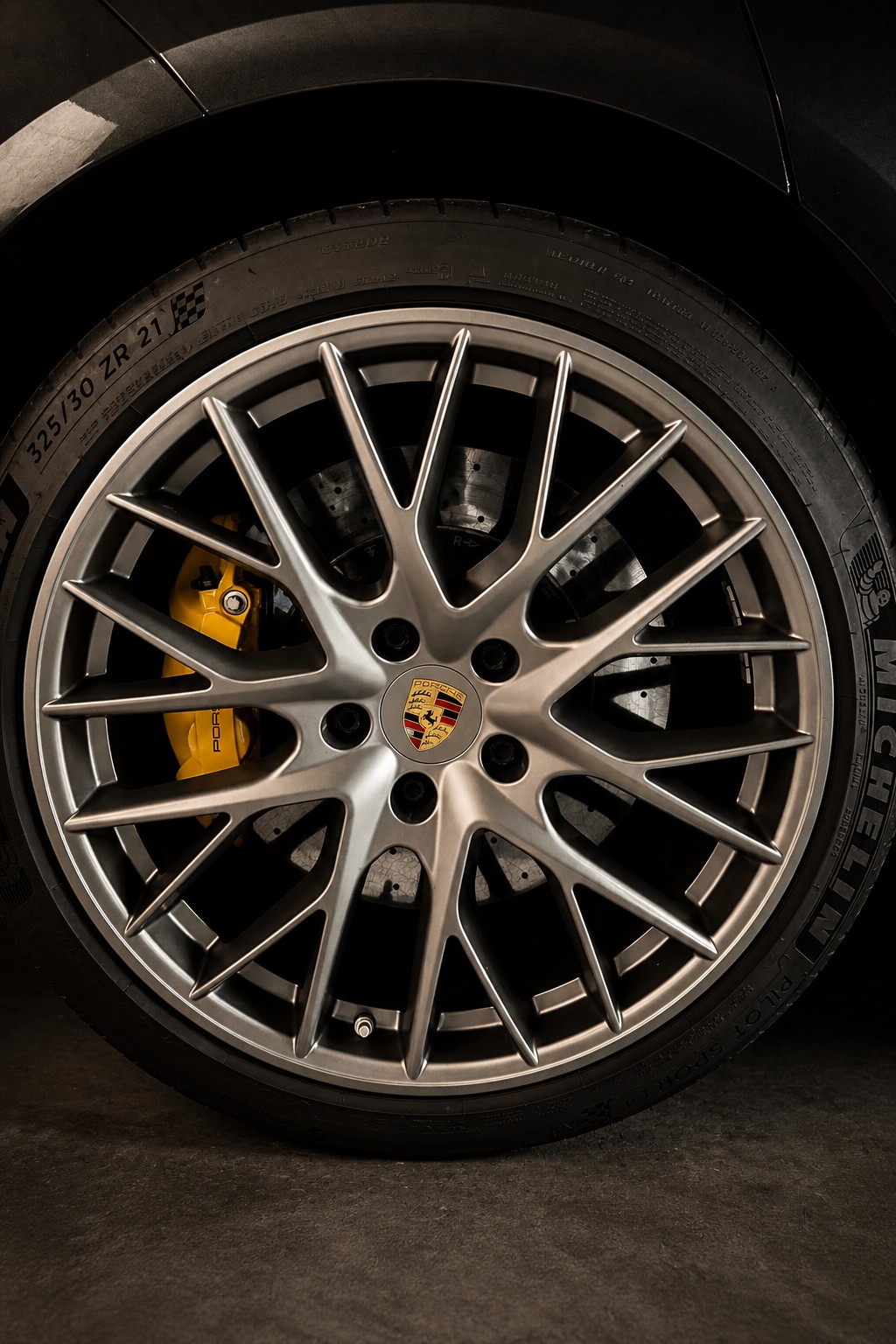 PORSCHE 4.0 V8 Turbo S E-Hybrid-image-5